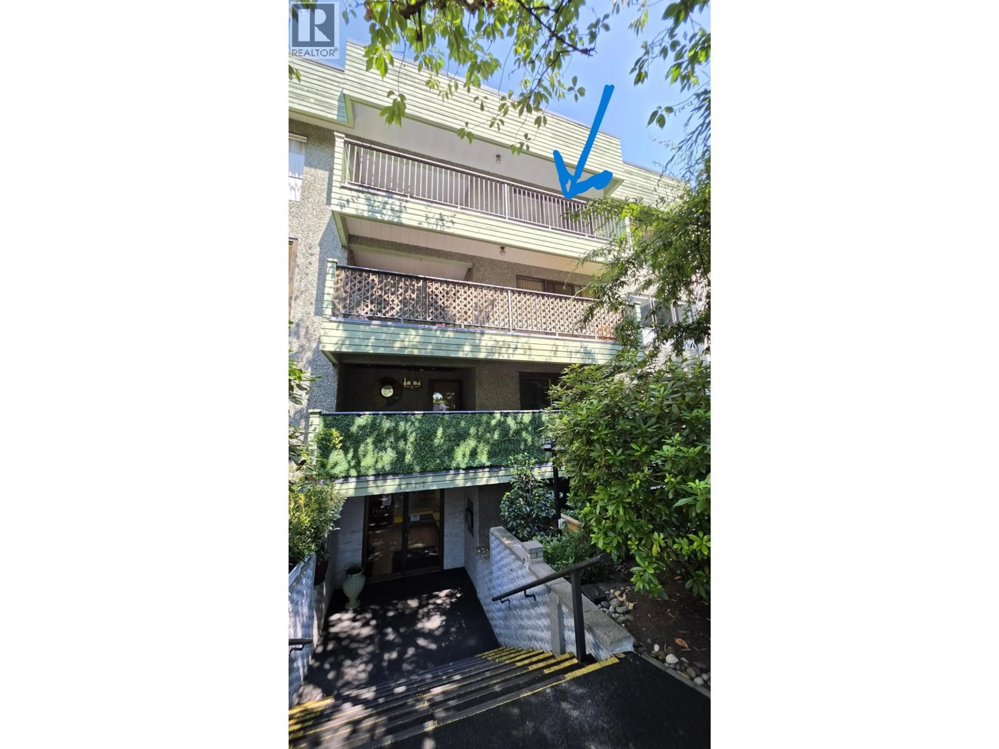A pic from outside/outdoor area/front of a property/back of a property/a pic from drone, unknown for 406 - 1717 HARO STREET, Vancouver British Columbia V6G1H1