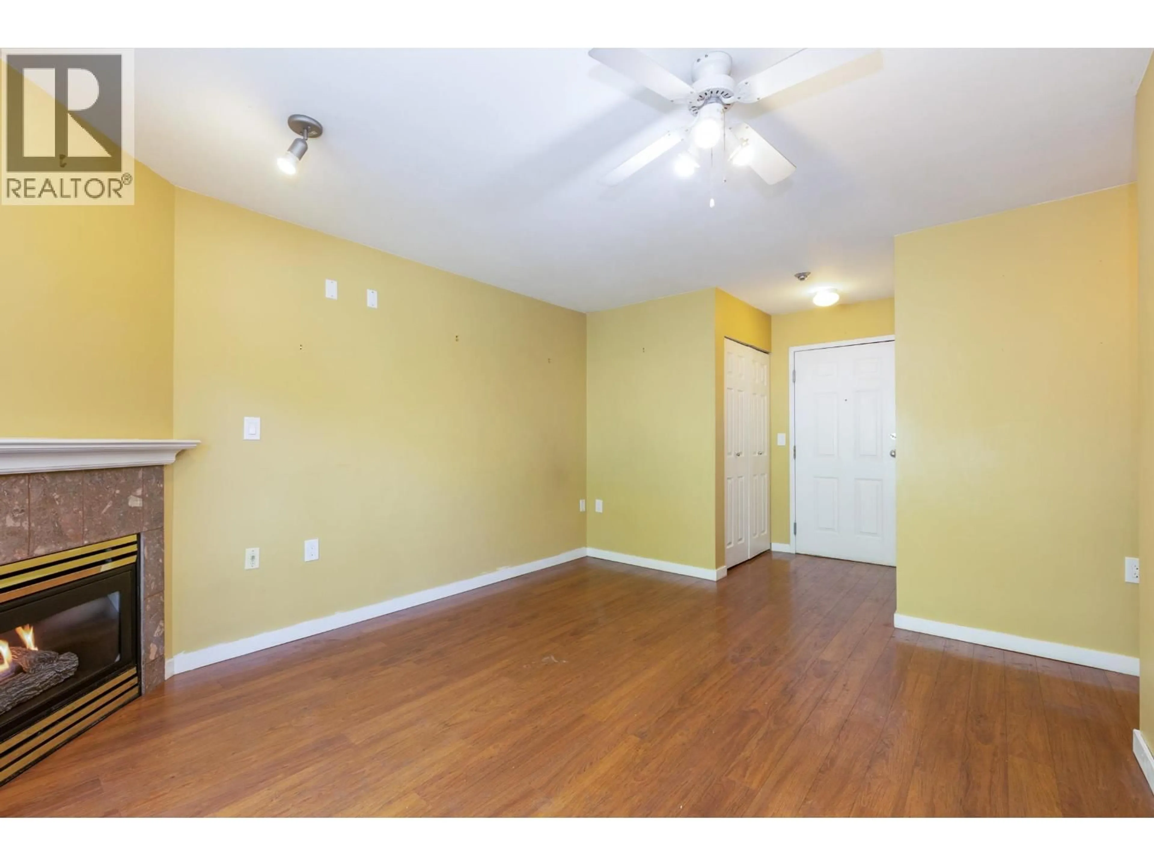A pic of a room for 402 - 102 BEGIN STREET, Coquitlam British Columbia W3K4V2