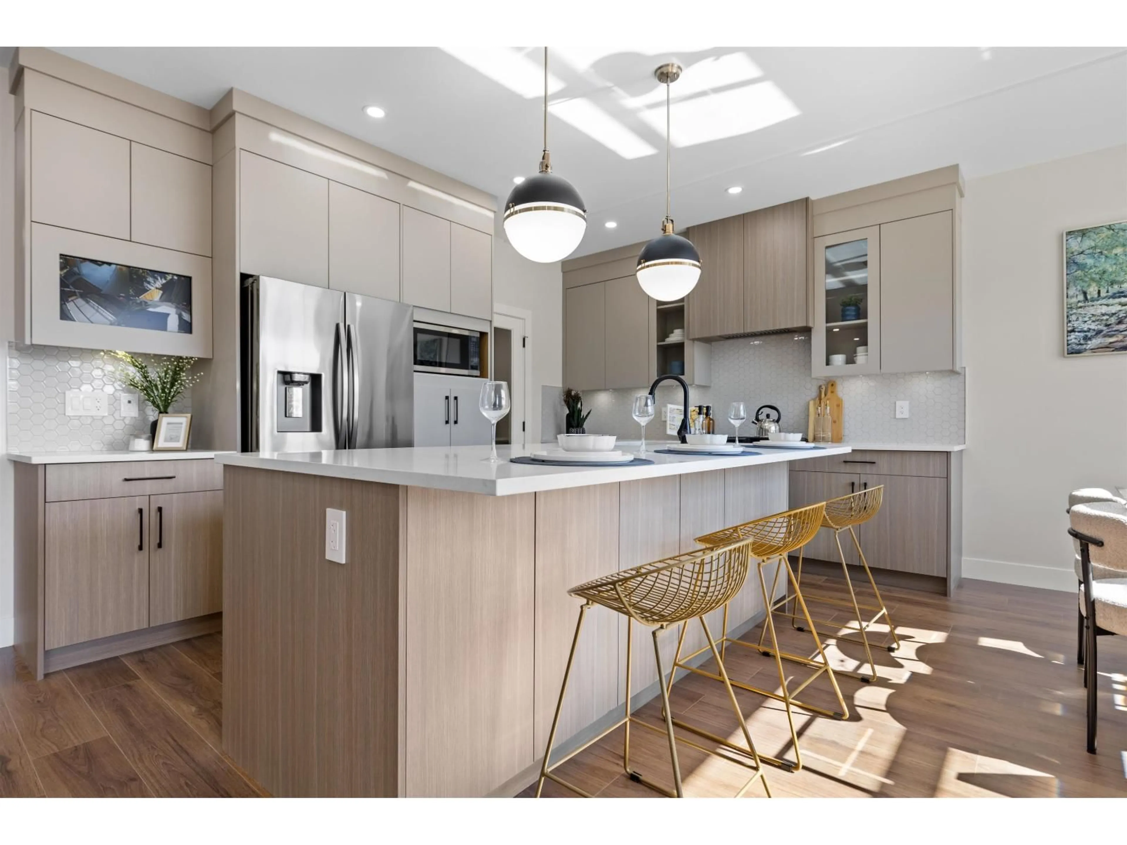 Contemporary kitchen, unknown for B - 7531 DUNSMUIR STREET, Mission British Columbia V2V4B5