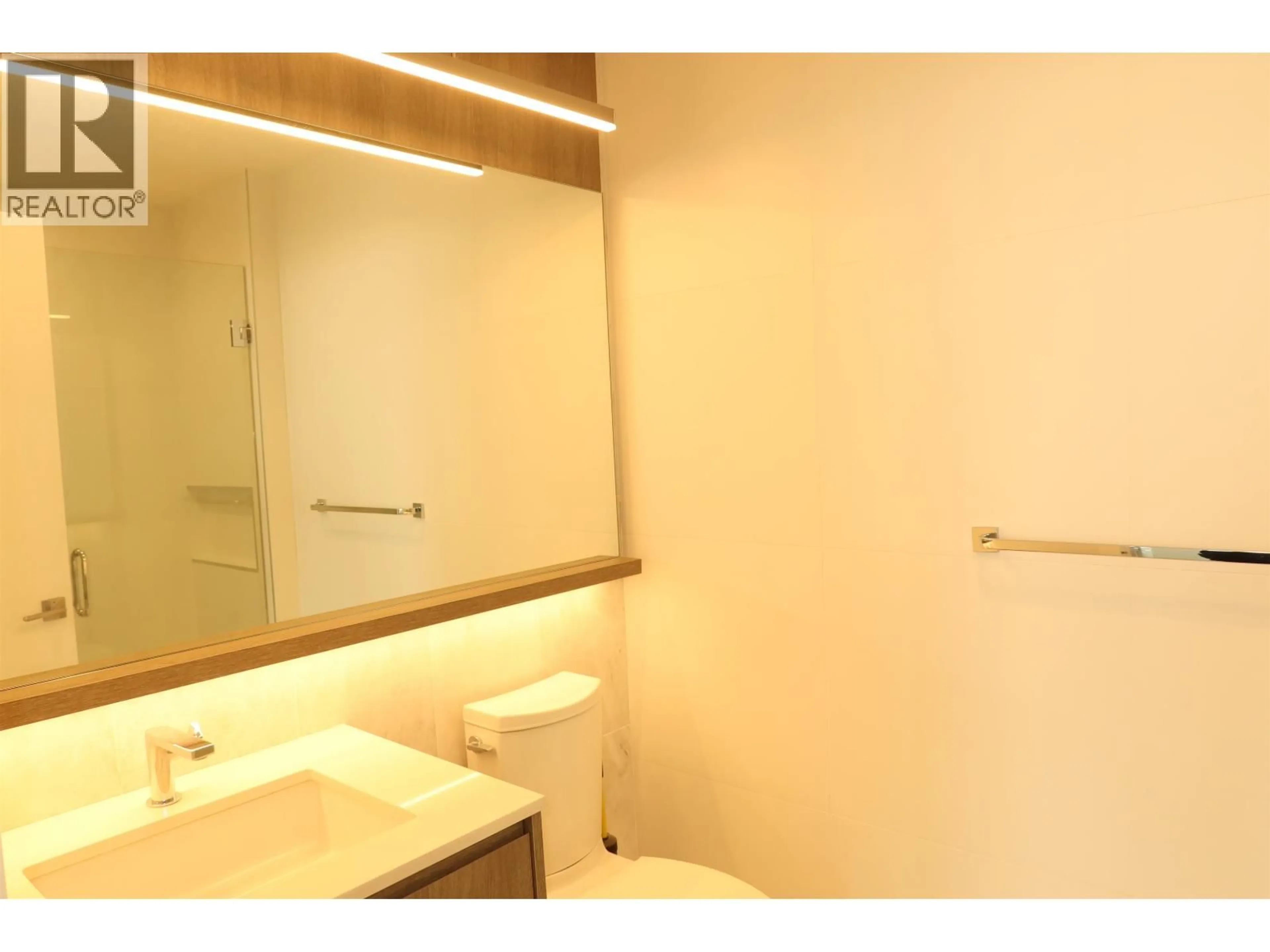 Standard bathroom, unknown for 1804 - 6511 SUSSEX AVENUE, Burnaby British Columbia V5H0K5
