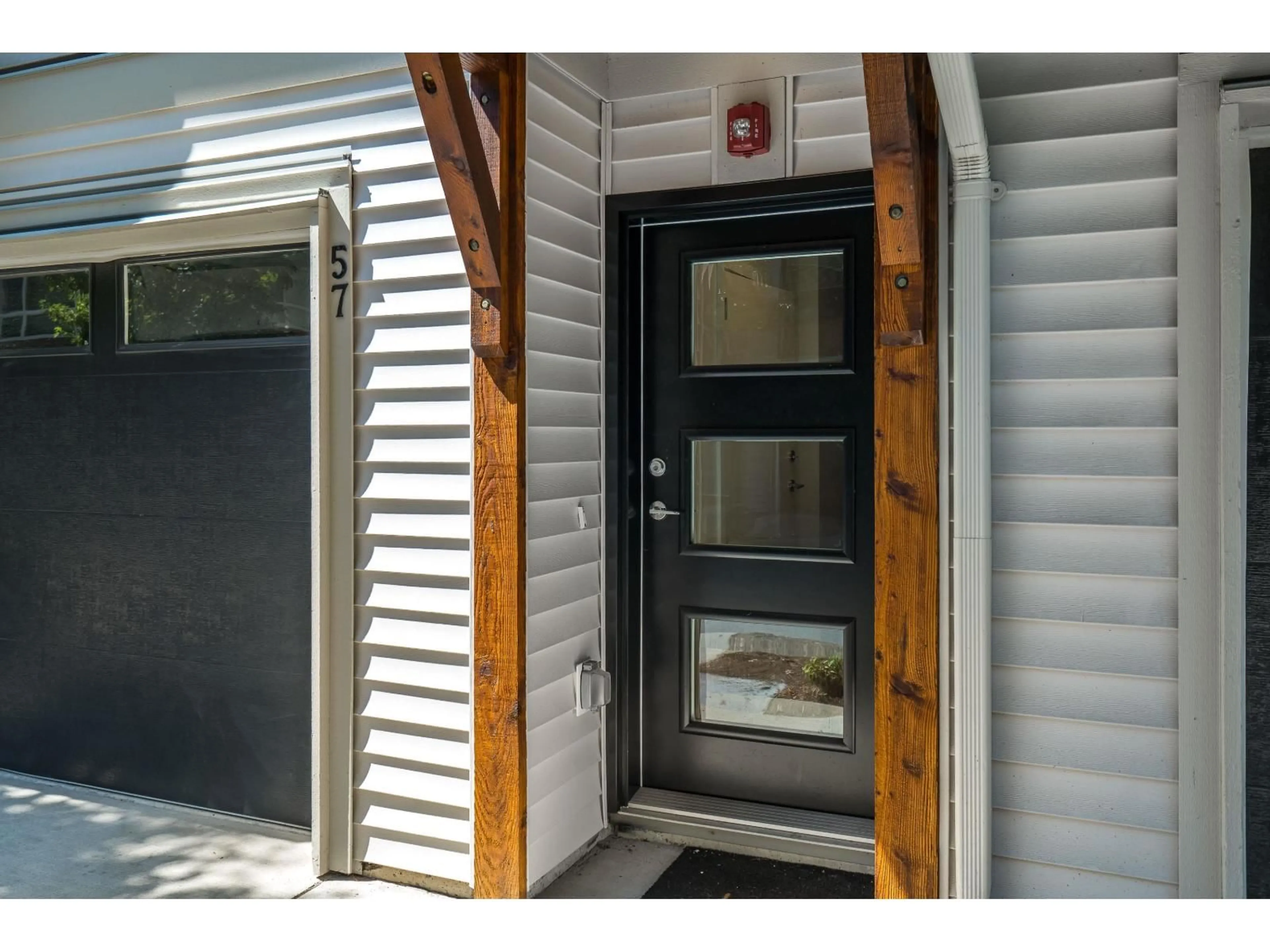 Indoor entryway for 57 - 8508 204 STREET, Langley British Columbia V2Y0V8