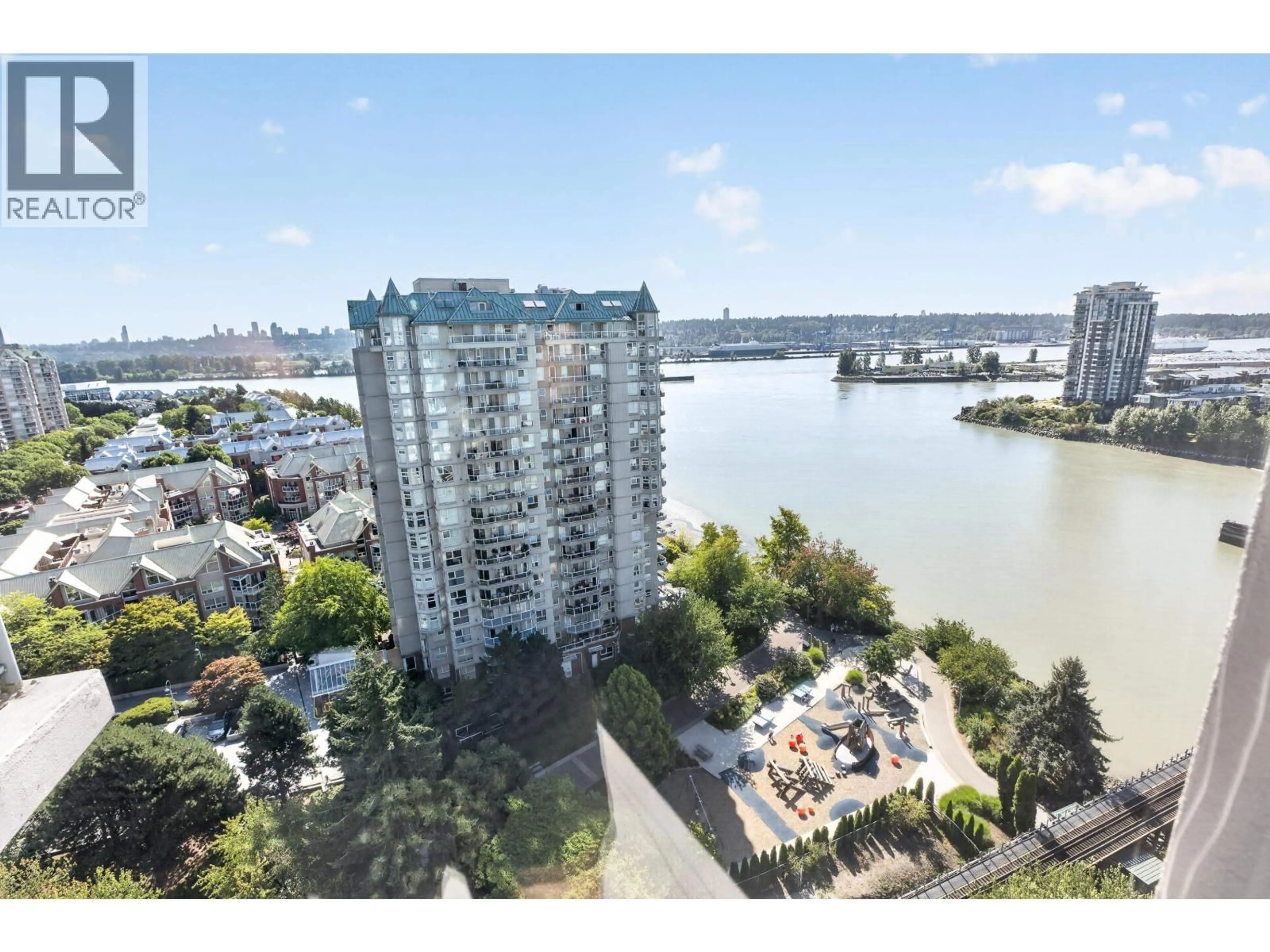 A pic from outside/outdoor area/front of a property/back of a property/a pic from drone, water/lake/river/ocean view for 1802 - 8 LAGUNA COURT, New Westminster British Columbia V3M6M6