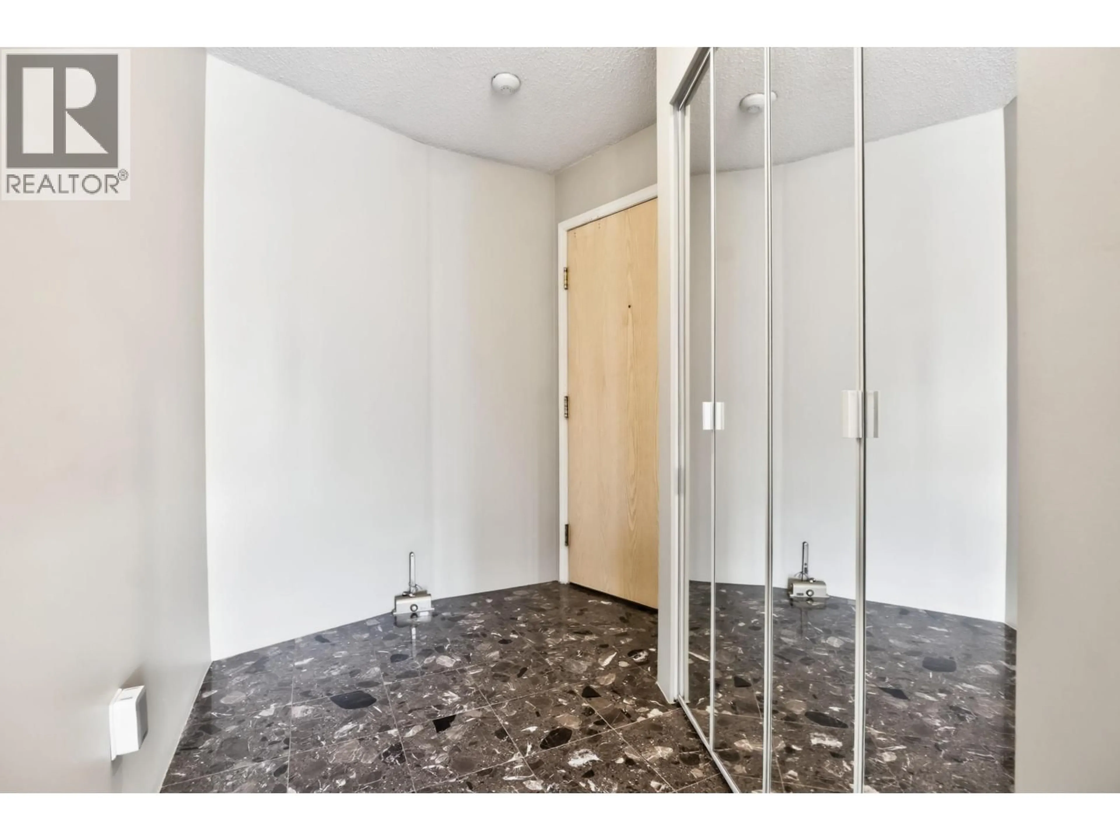 Unknown for 1802 - 8 LAGUNA COURT, New Westminster British Columbia V3M6M6