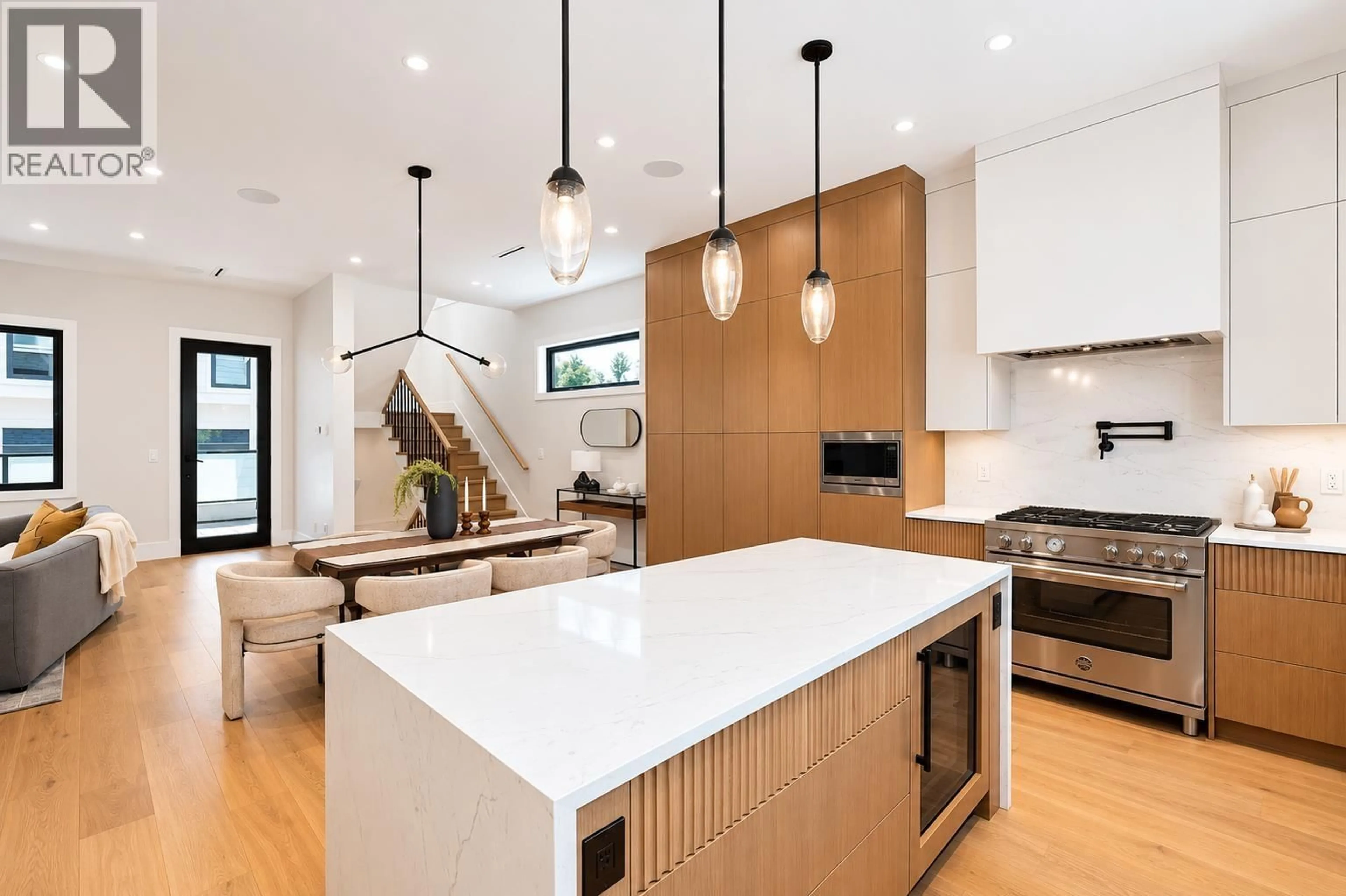 Open concept kitchen, unknown for 4 - 3874 WINLAKE CRESCENT, Burnaby British Columbia V5A2G5