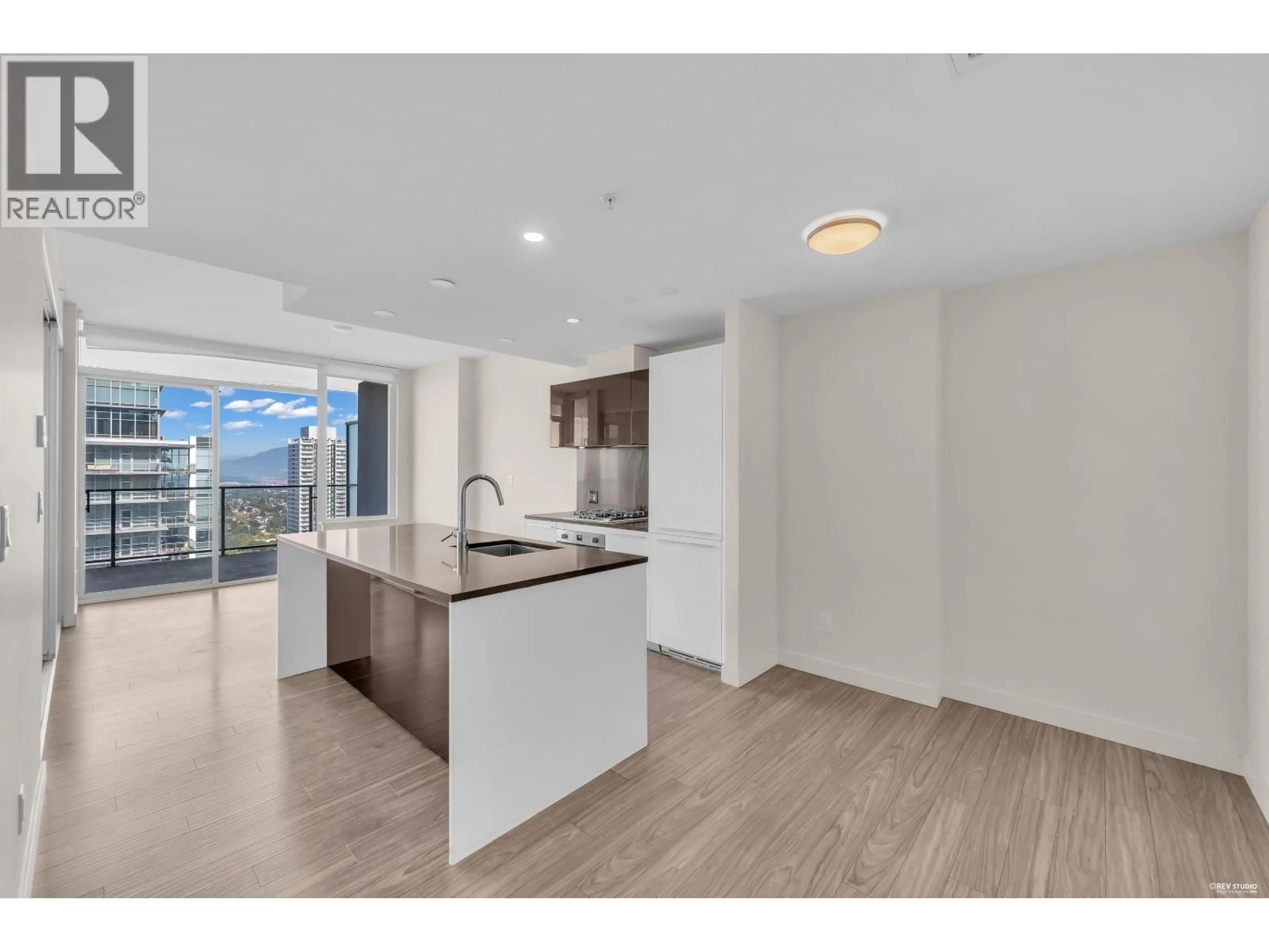 Standard kitchen, unknown for 3606 - 6383 MCKAY AVENUE, Burnaby British Columbia V5H0H8