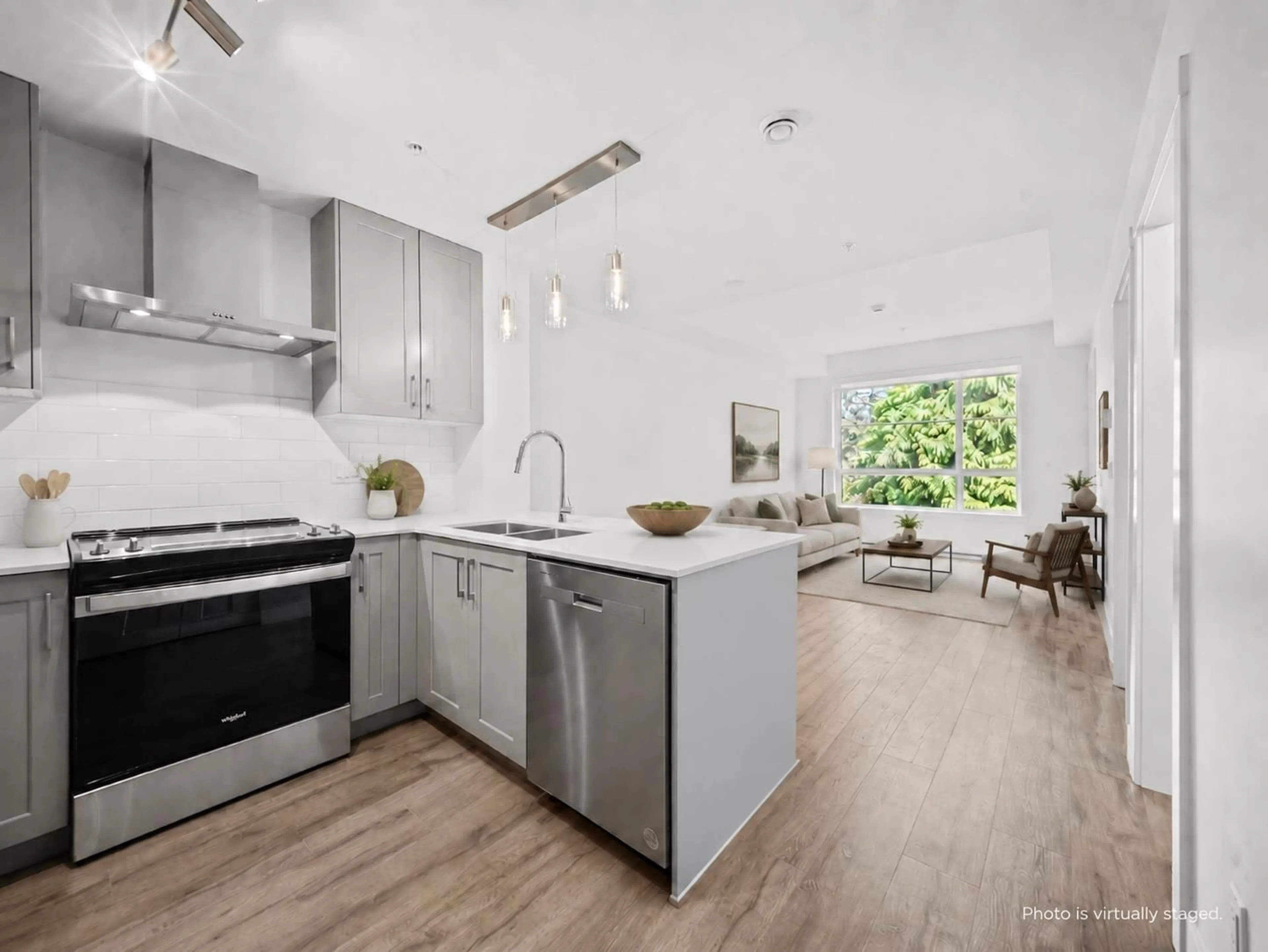 Open concept kitchen, unknown for 306 - 6338 KING GEORGE BOULEVARD, Surrey British Columbia V3X1E9