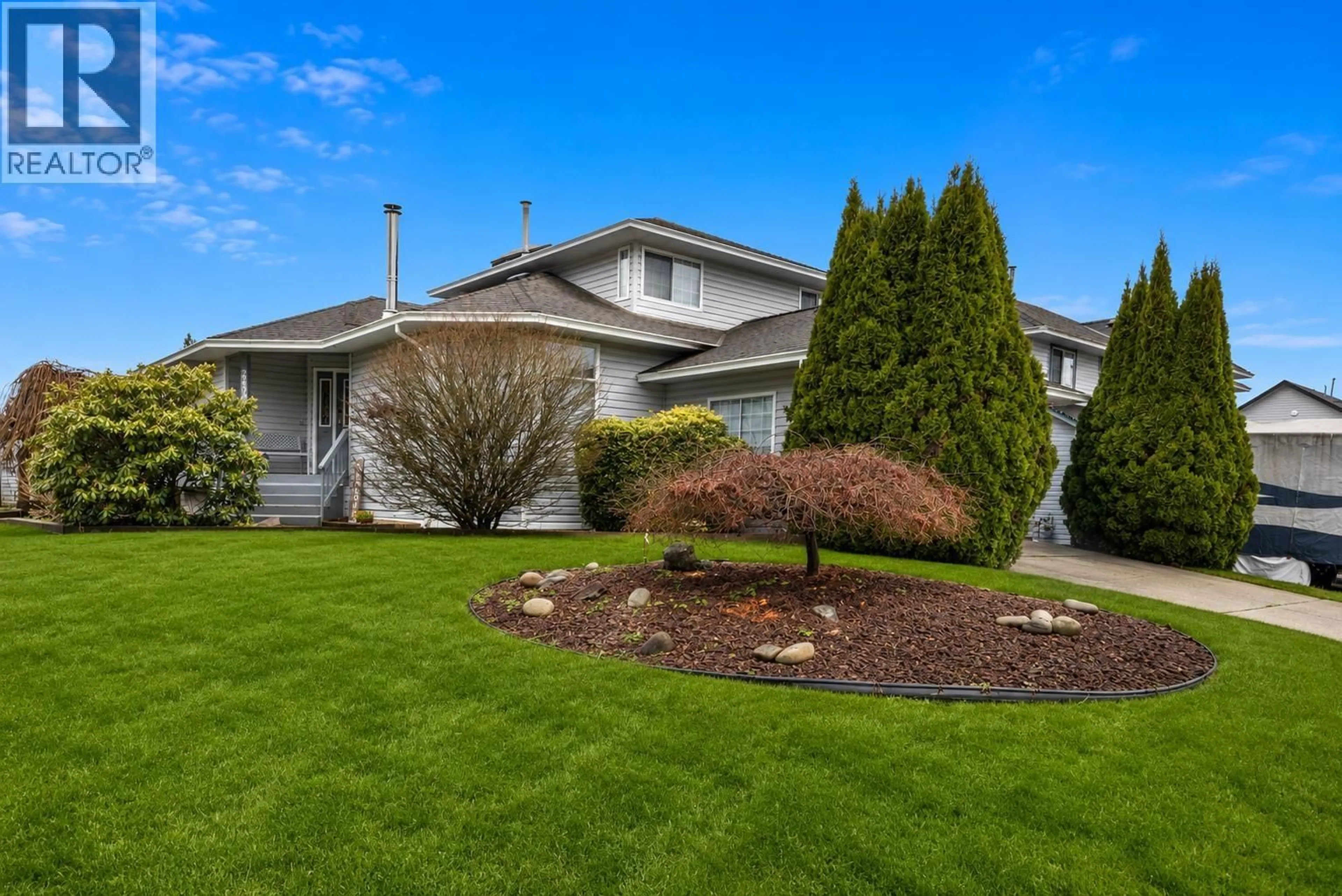Home with vinyl exterior material, street for 23390 123 AVENUE, Maple Ridge British Columbia V2X0P7