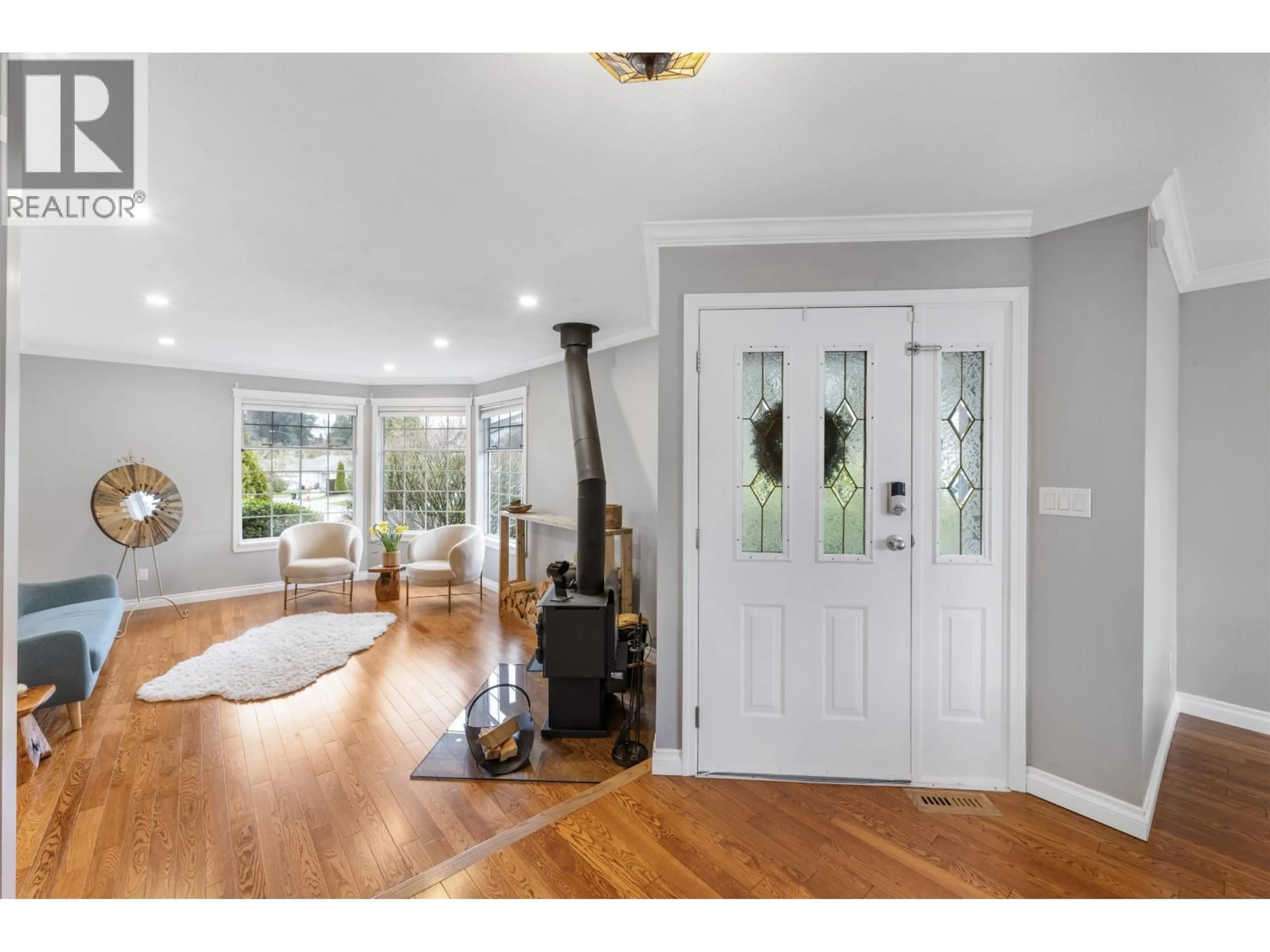 Indoor entryway for 23390 123 AVENUE, Maple Ridge British Columbia V2X0P7