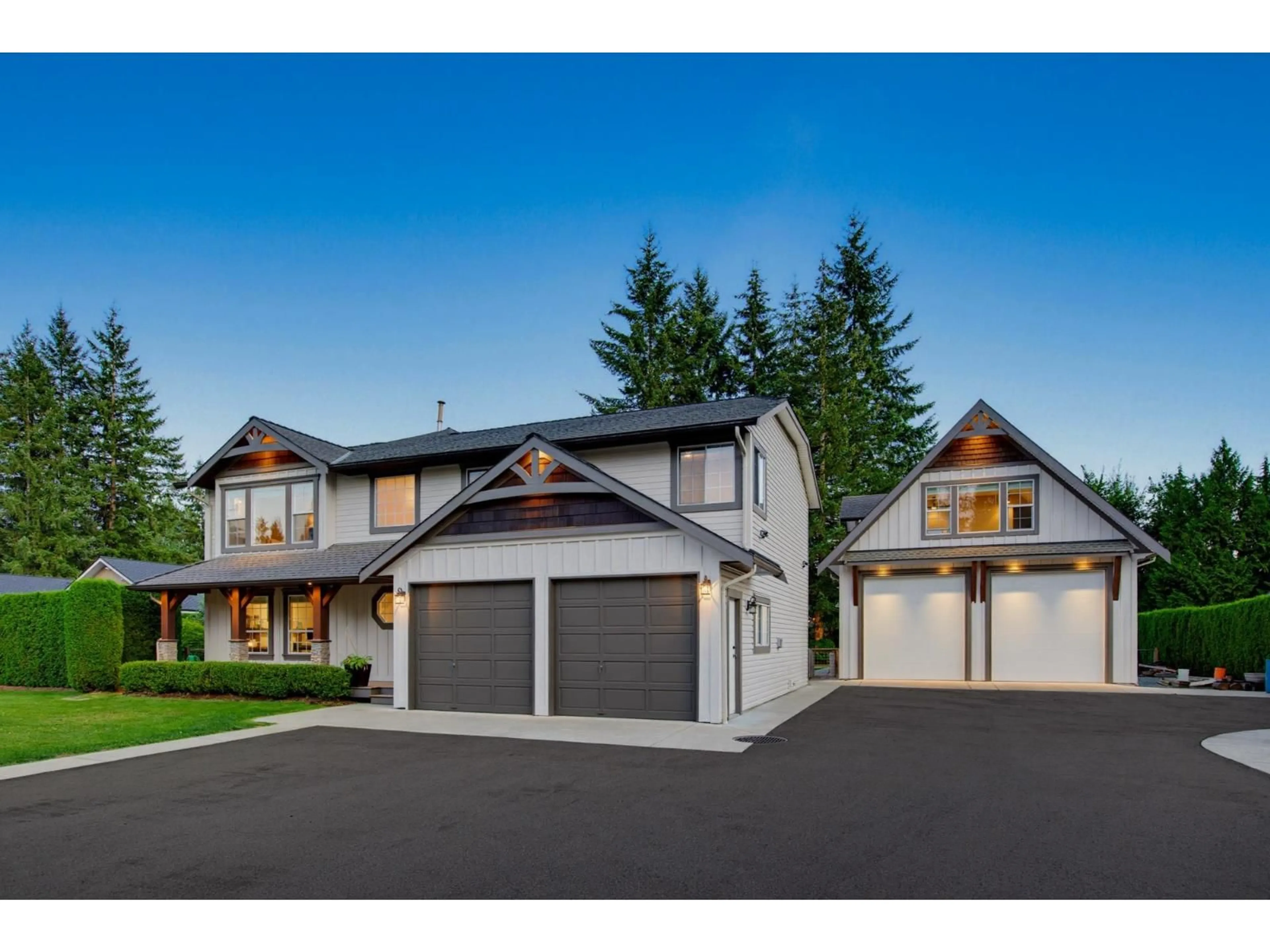 Home with vinyl exterior material, street for 25126 58 AVENUE, Langley British Columbia V4W1G8