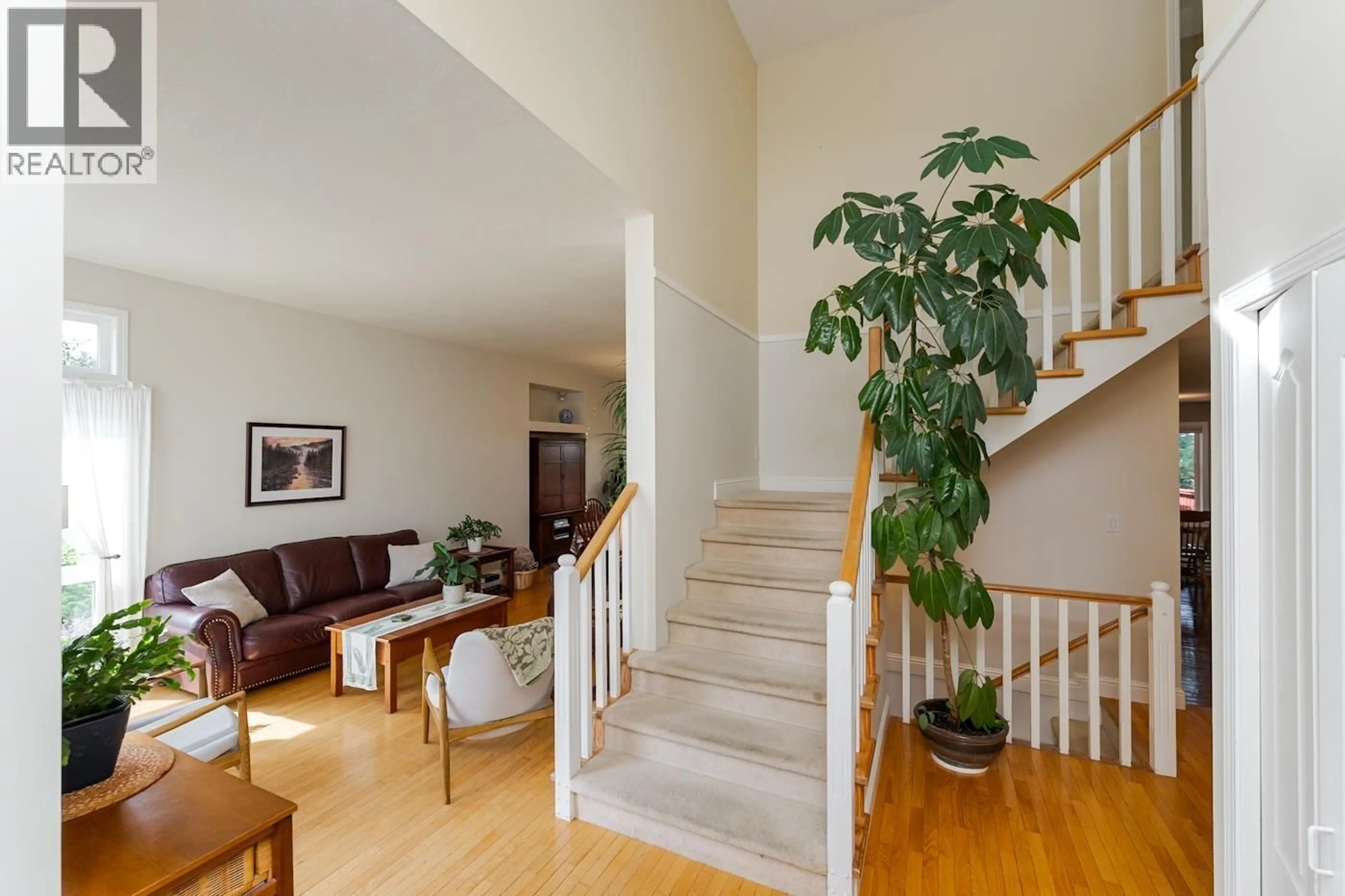 Indoor foyer for 2435 PANORAMA CRESCENT, Prince George British Columbia V2K4C2