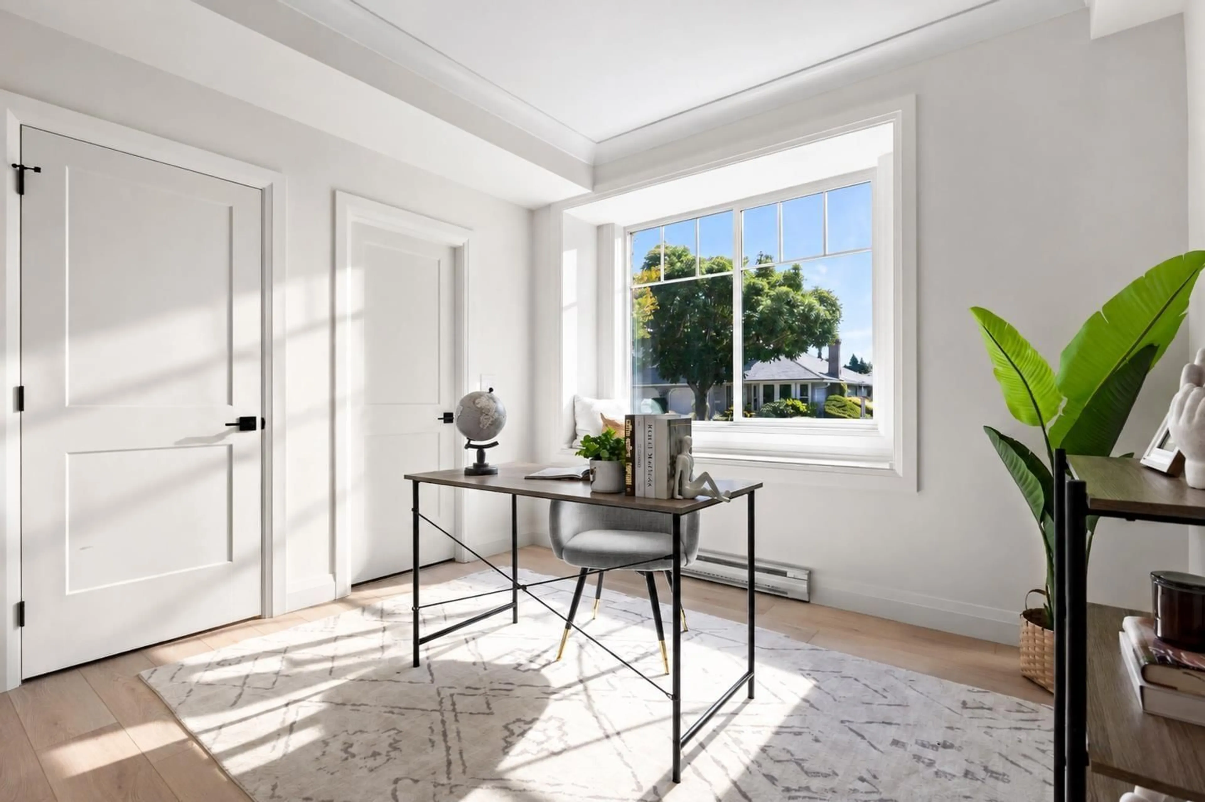 Indoor entryway for 101 - 1948 143 STREET, Surrey British Columbia V4A7Z2