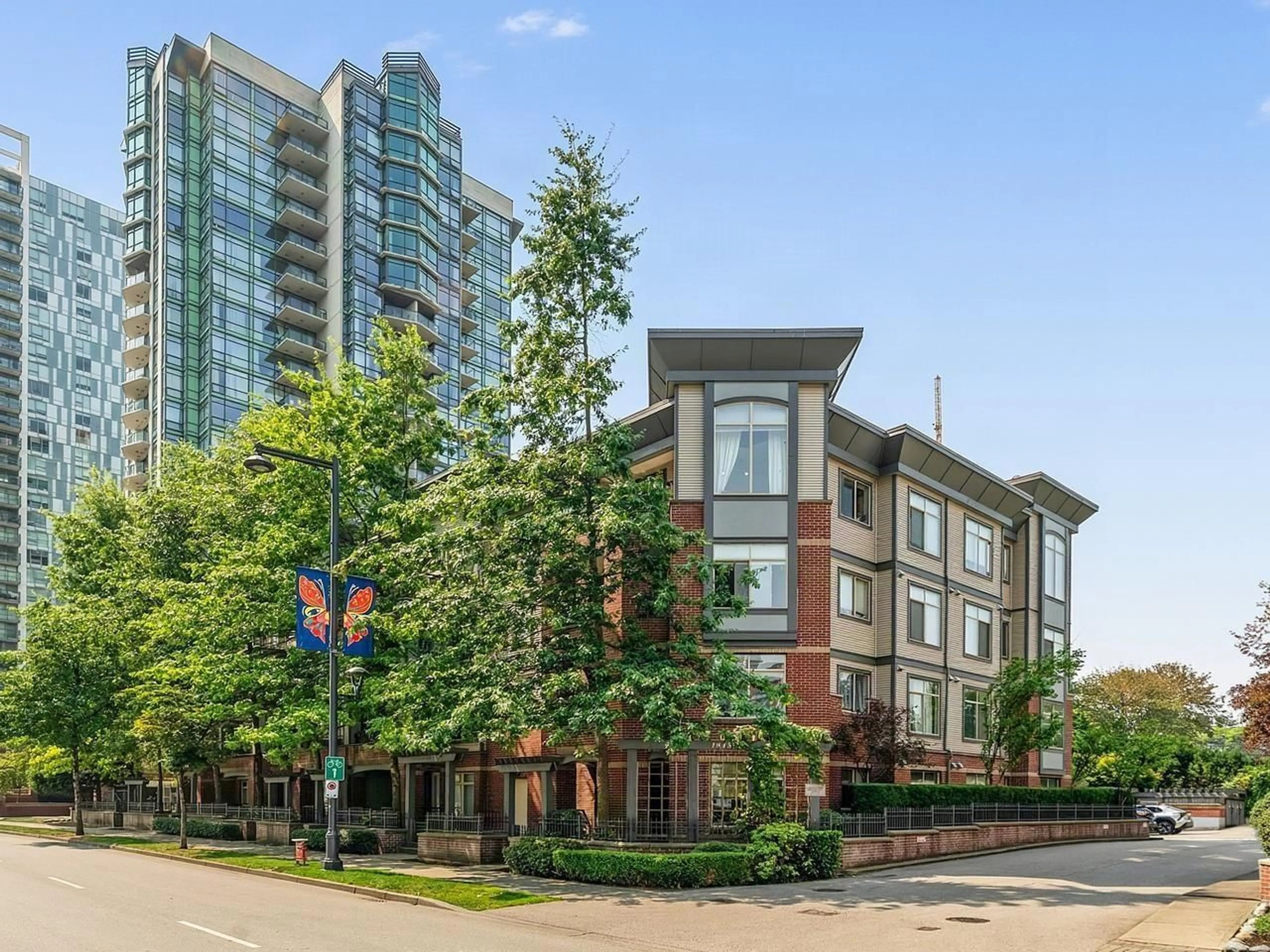 Unknown for 215 - 10455 UNIVERSITY DRIVE, Surrey British Columbia V3T0A5