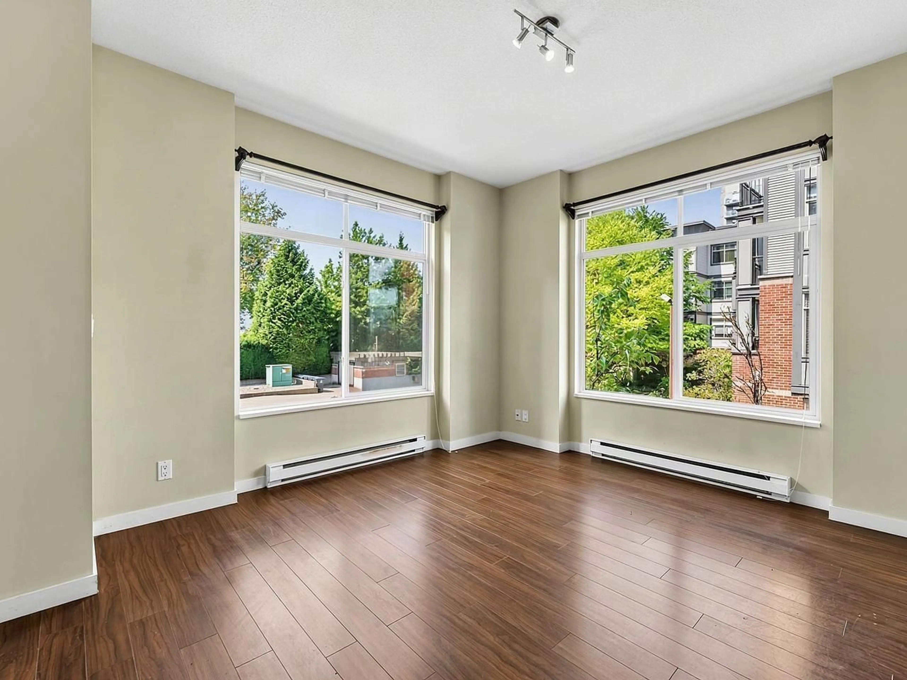 A pic of a room for 215 - 10455 UNIVERSITY DRIVE, Surrey British Columbia V3T0A5