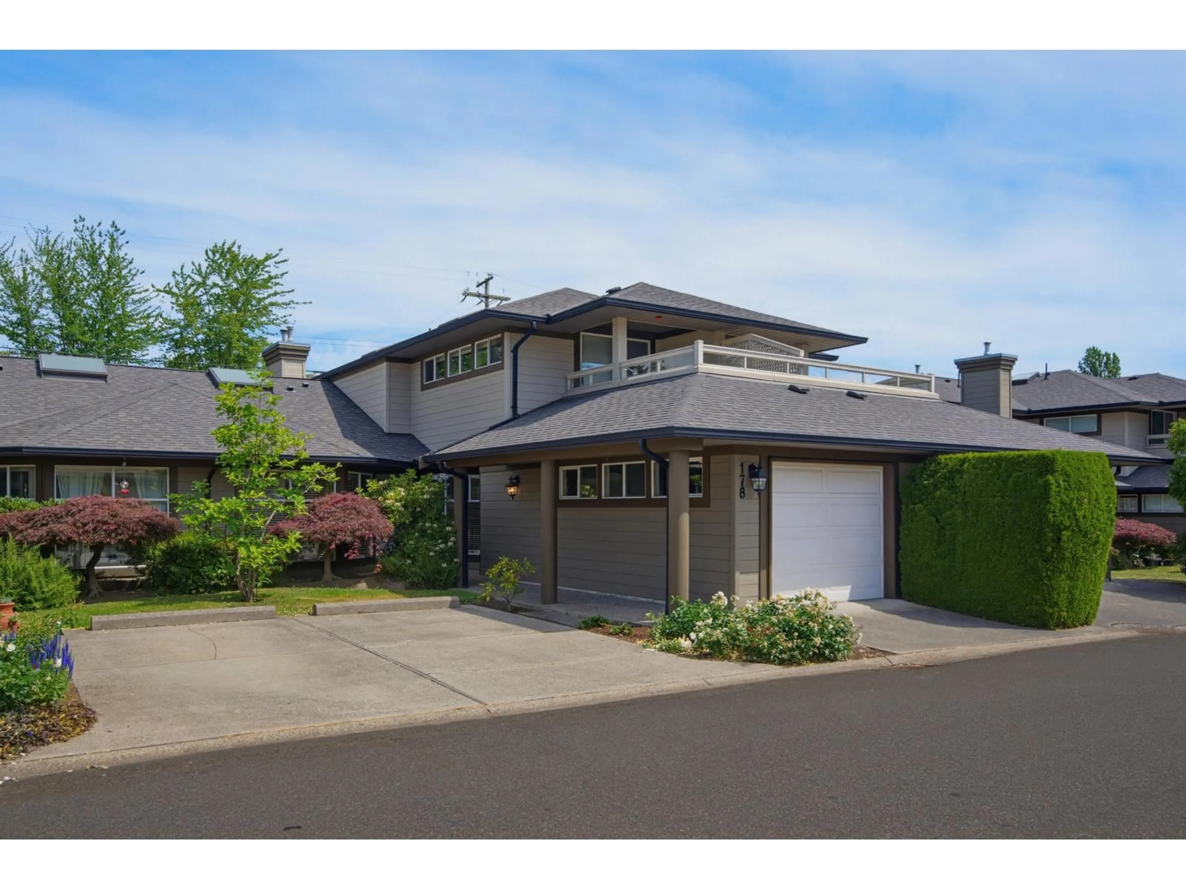 Home with vinyl exterior material, street for 178 - 16080 82 AVENUE, Surrey British Columbia V4N0N6