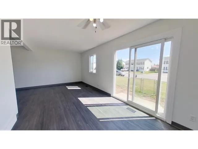 8836 101 AVENUE, Fort St. John 5