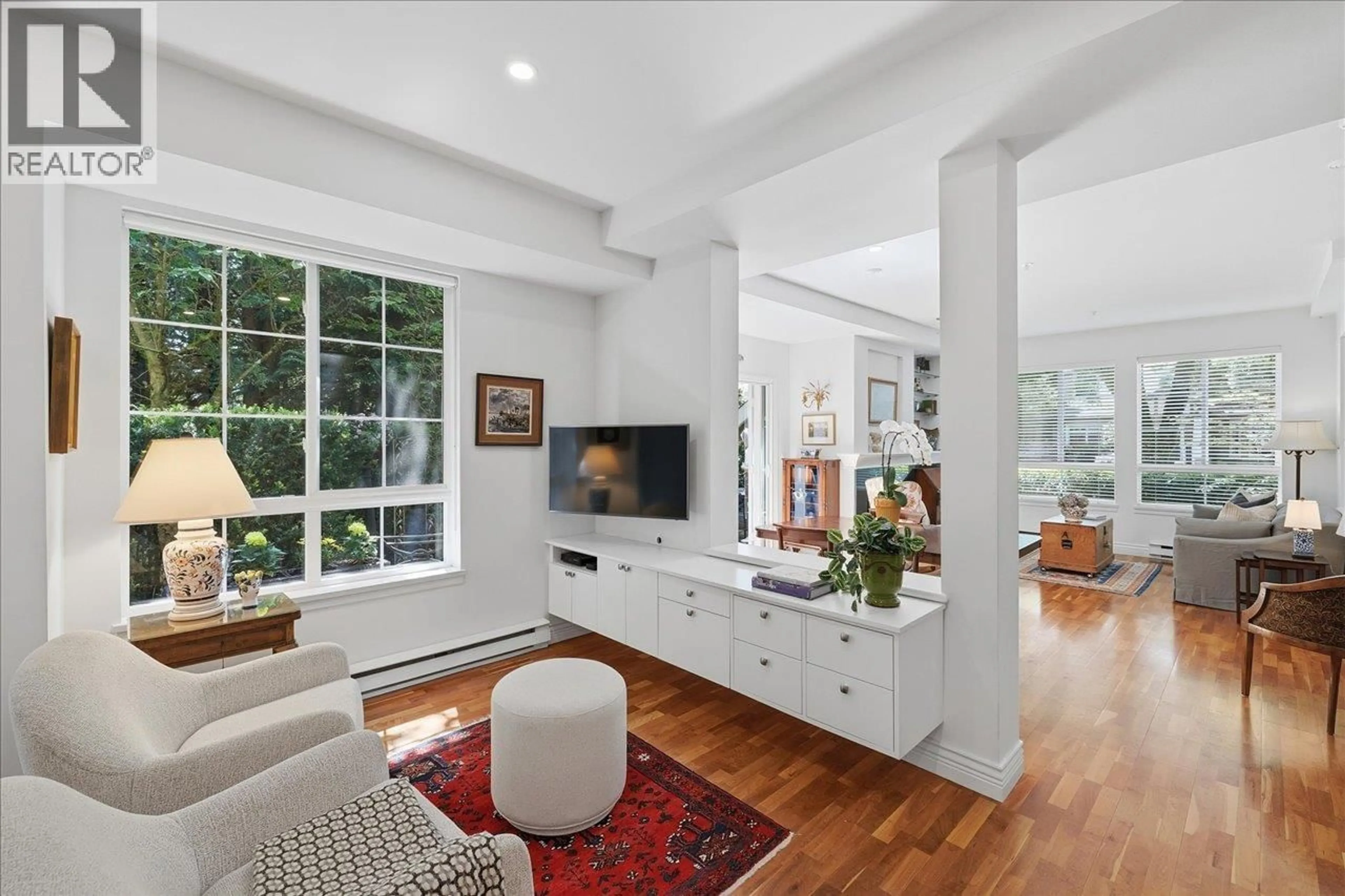 Living room with furniture, unknown for 13 - 5605 HAMPTON PLACE, Vancouver British Columbia V6T2H2