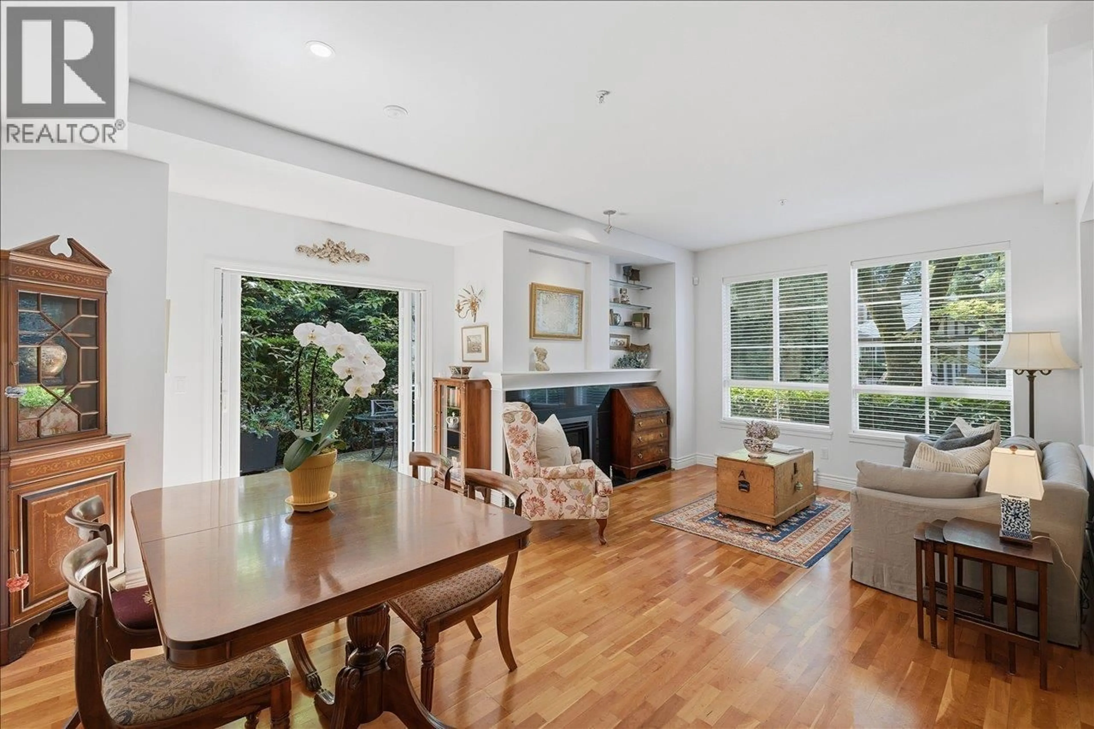 Living room with furniture, unknown for 13 - 5605 HAMPTON PLACE, Vancouver British Columbia V6T2H2