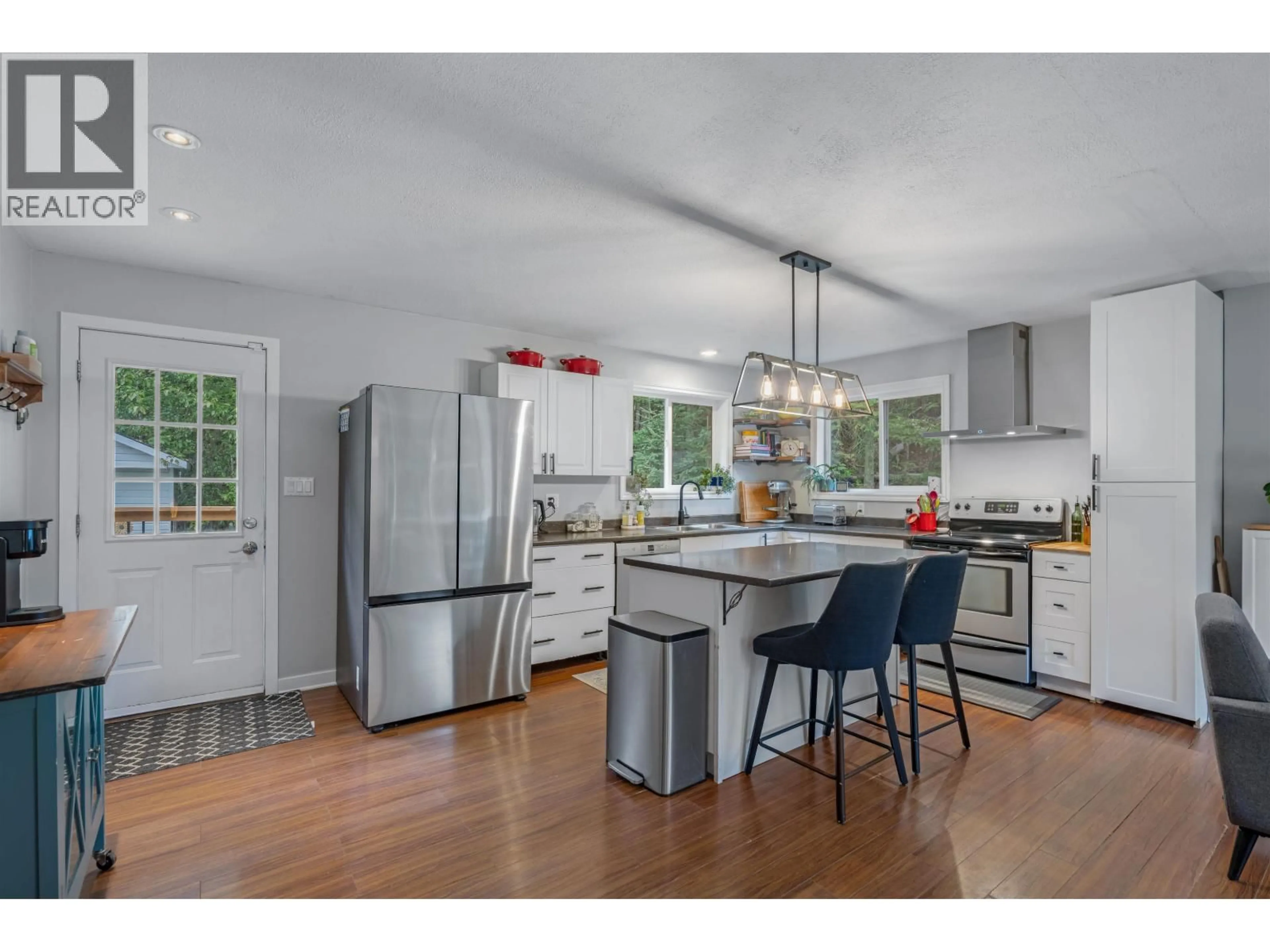 Open concept kitchen, unknown for 2971 MINOTTI DRIVE, Prince George British Columbia V2K3S6