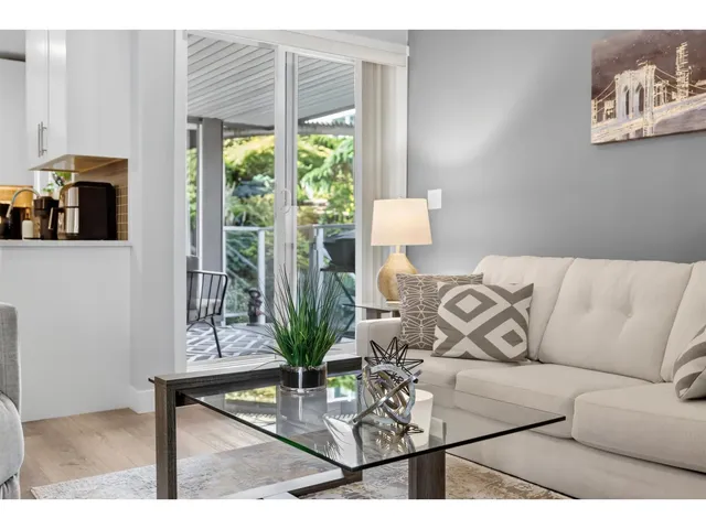 105 - 15717 MARINE DRIVE, White Rock 3