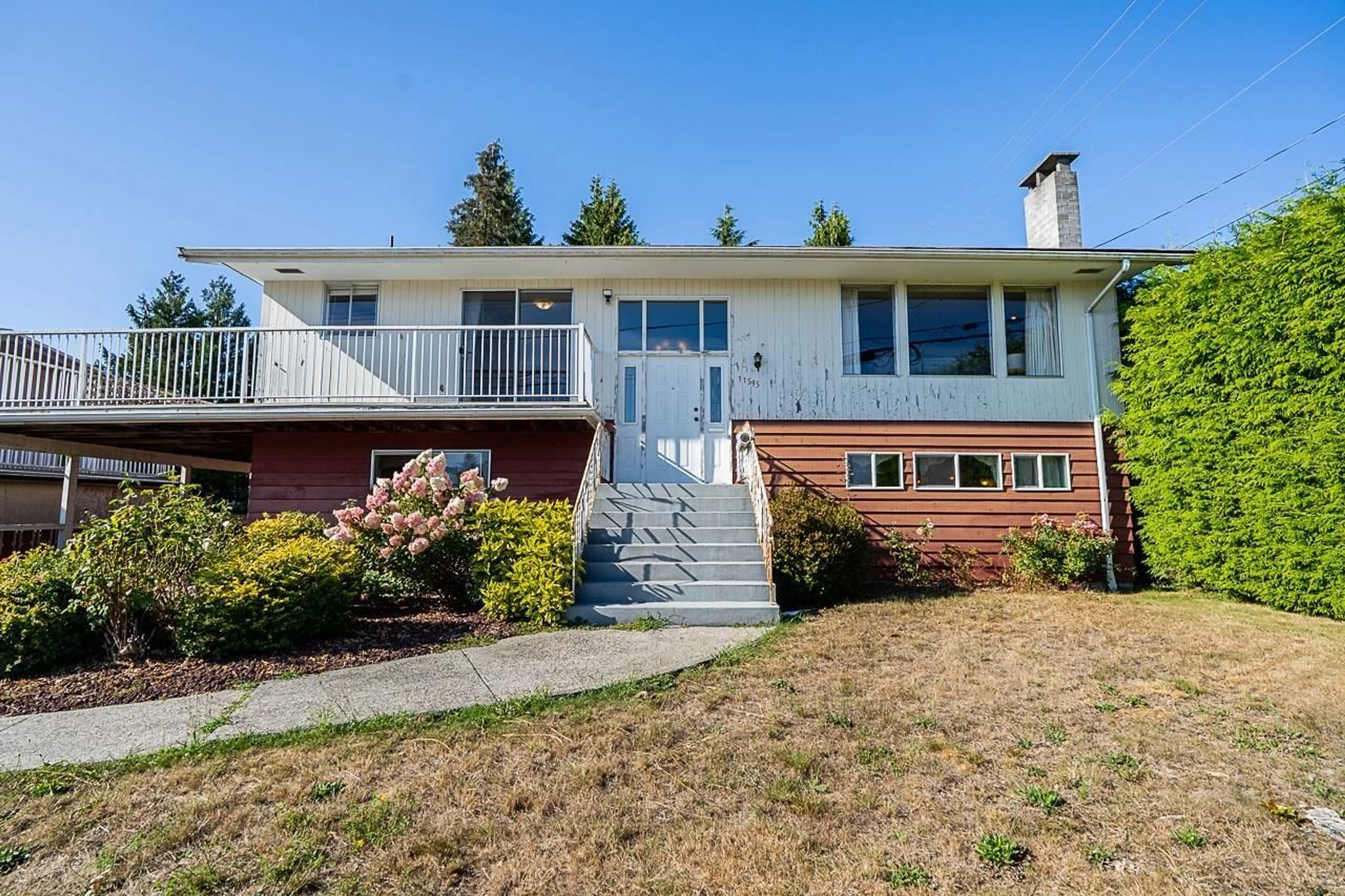 Home with vinyl exterior material, street for 11595 75A AVENUE, Delta British Columbia V4C1H9