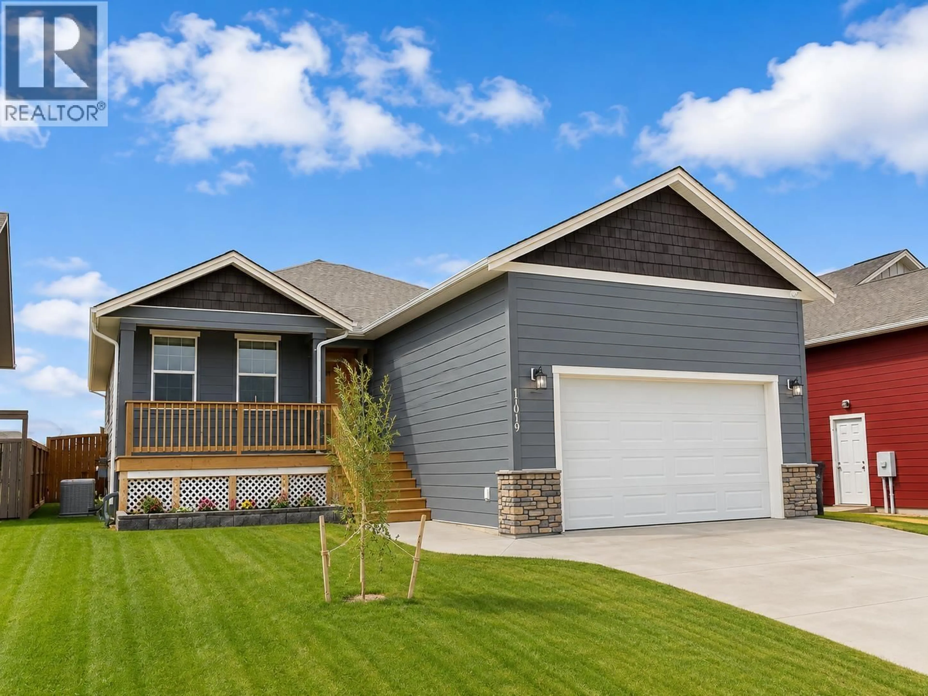 Home with vinyl exterior material, street for 11019 114 AVENUE, Fort St. John British Columbia V1J0N4