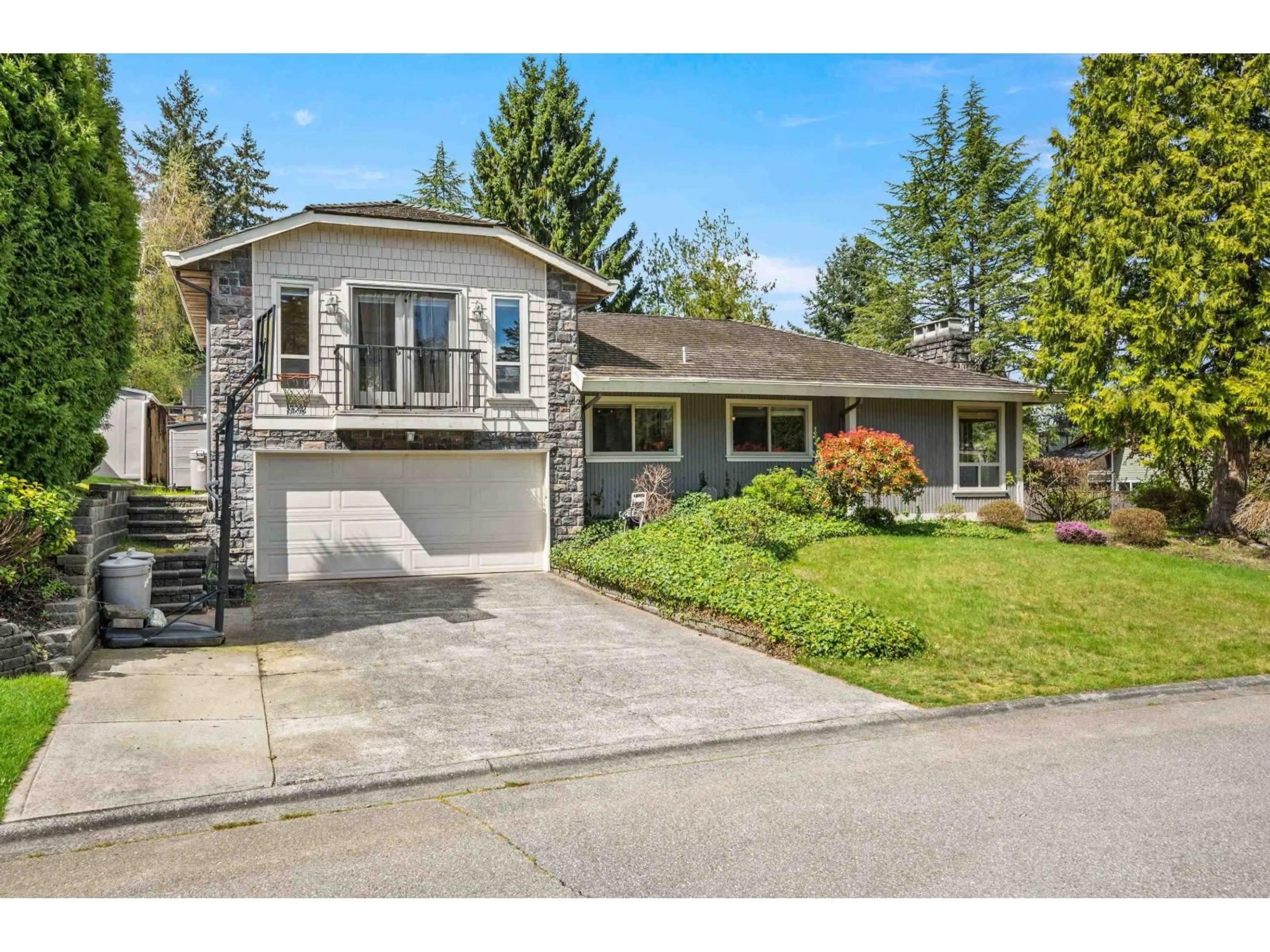 Home with vinyl exterior material, street for 11390 NORTHVIEW CRESCENT, Delta British Columbia V4E2P7