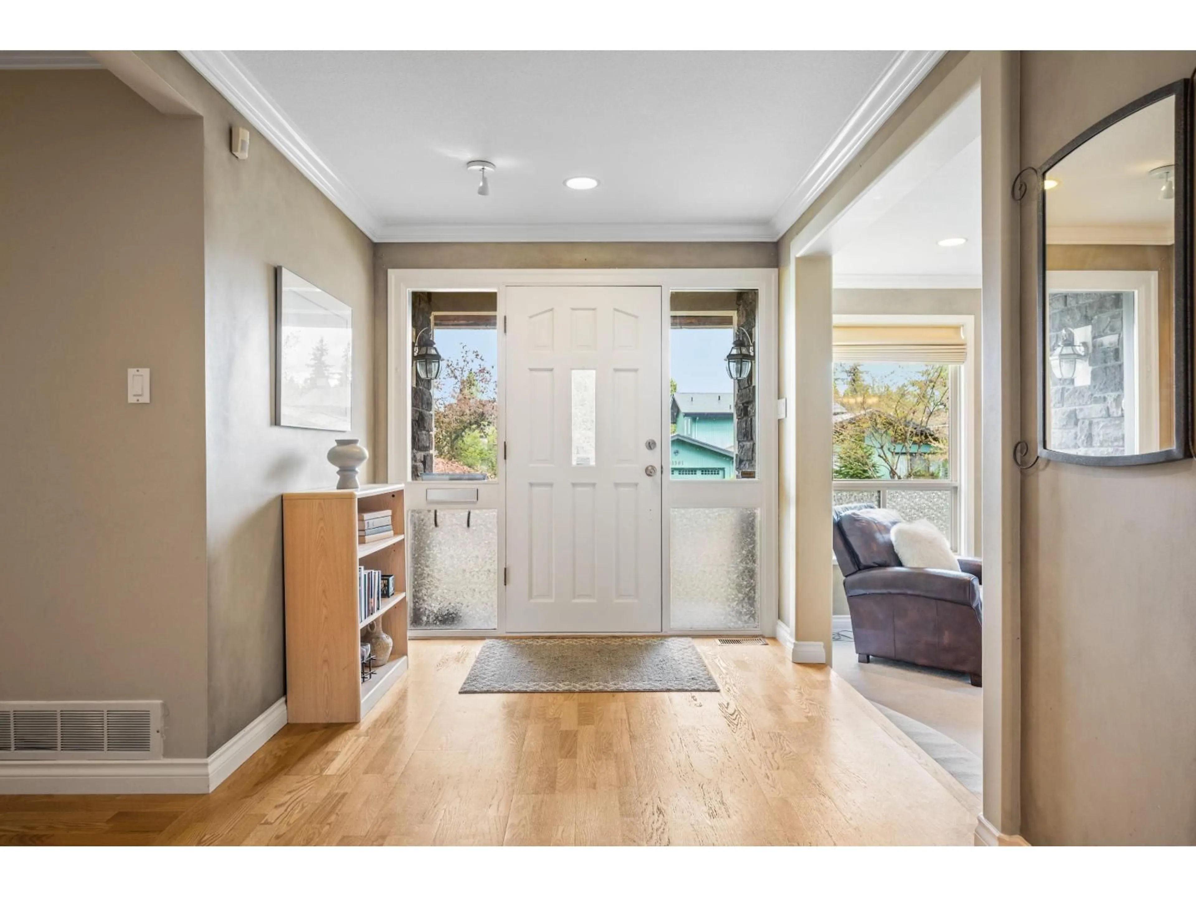 Indoor entryway for 11390 NORTHVIEW CRESCENT, Delta British Columbia V4E2P7