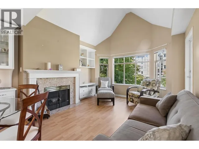 505 - 2059 CHESTERFIELD AVENUE, North Vancouver 3