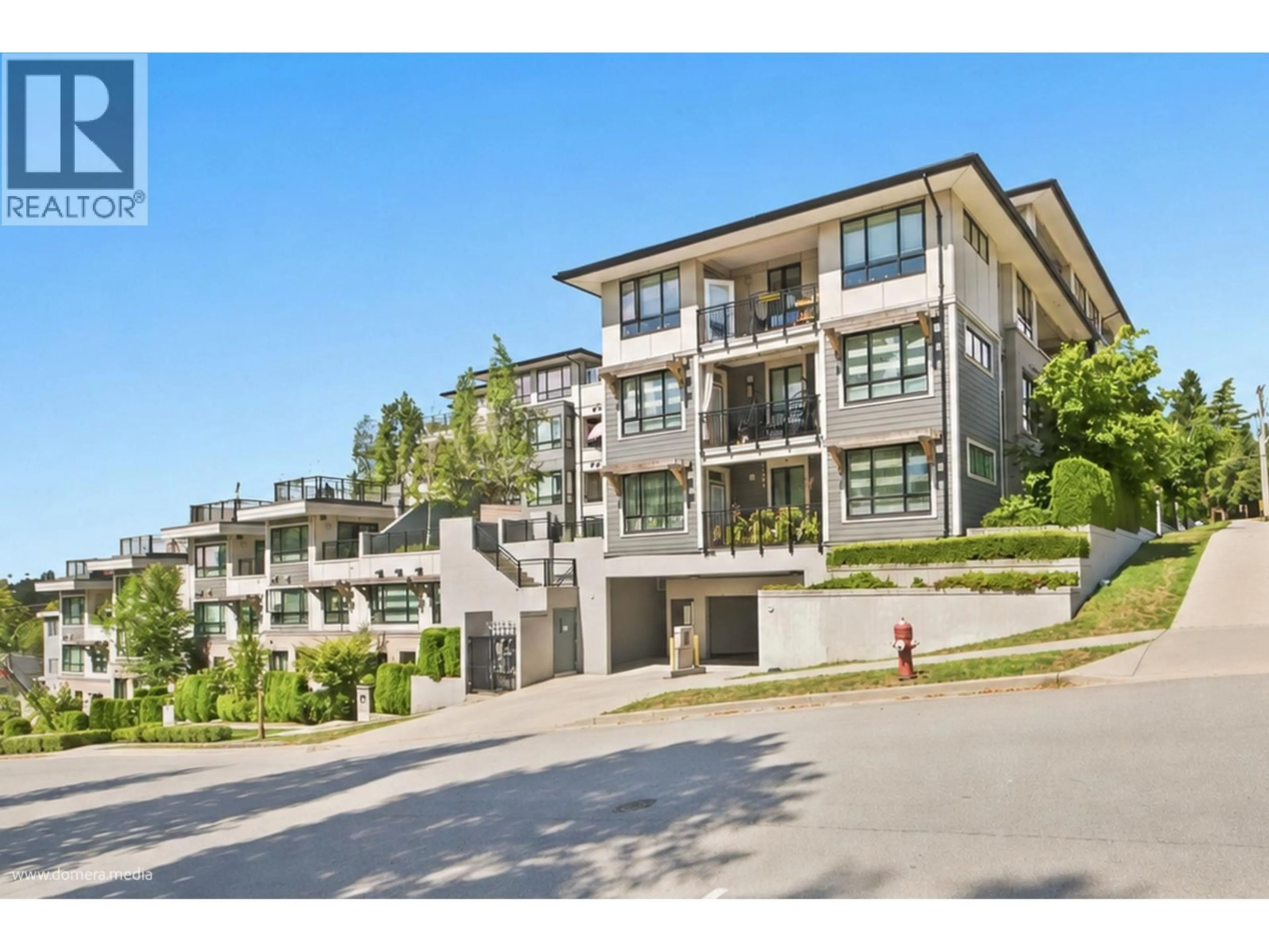 A pic from outside/outdoor area/front of a property/back of a property/a pic from drone, unknown for 304 - 1306 FIFTH AVENUE, New Westminster British Columbia V3M0K5