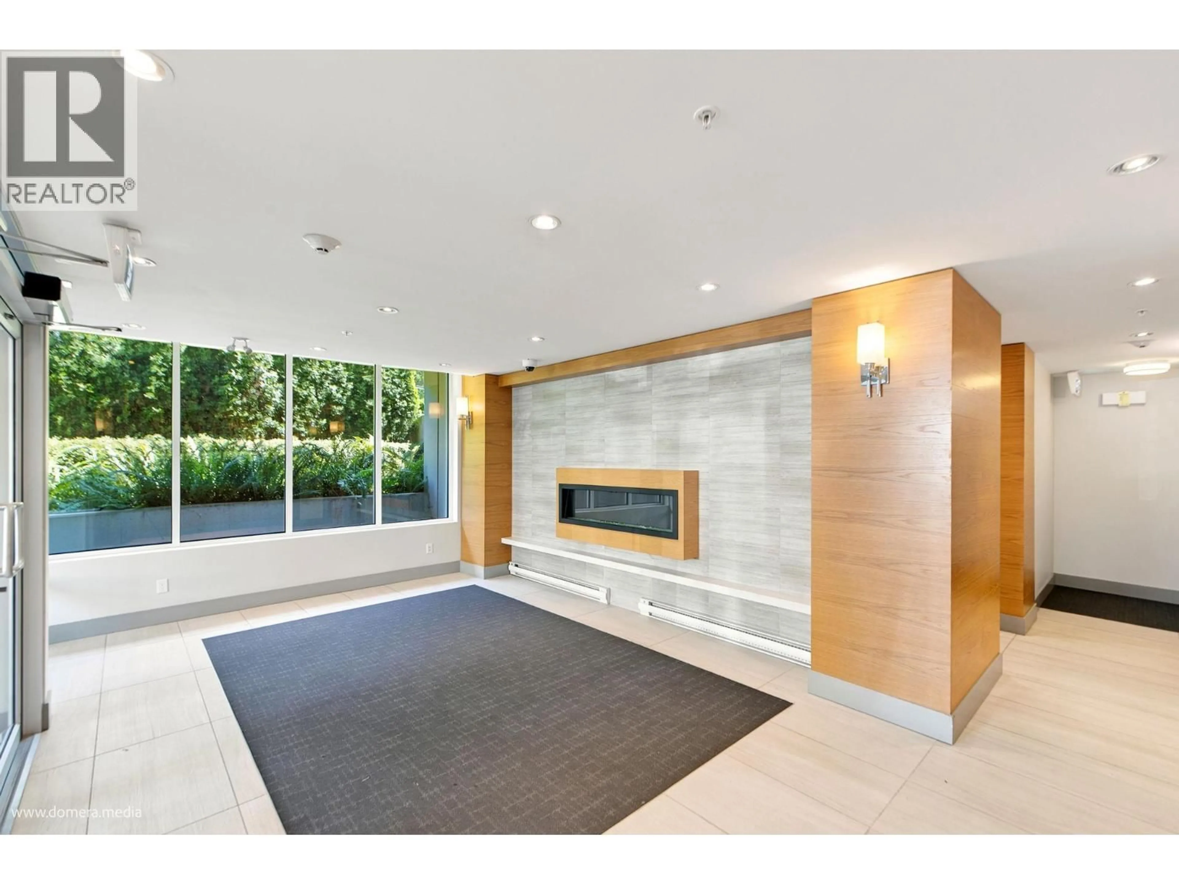 Indoor foyer for 304 - 1306 FIFTH AVENUE, New Westminster British Columbia V3M0K5