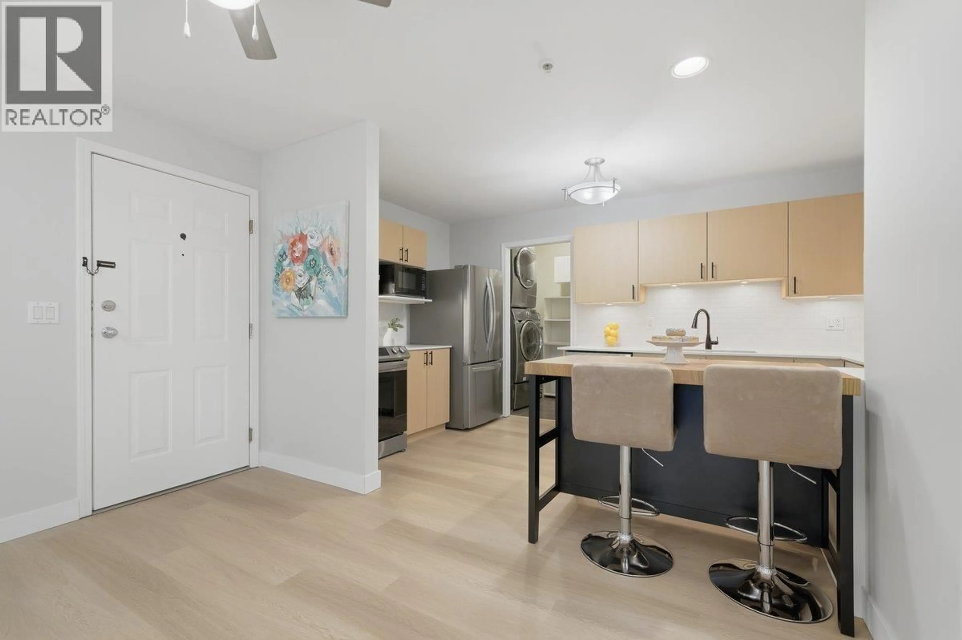 Unknown for 101 - 2983 CAMBRIDGE STREET, Port Coquitlam British Columbia V3B7N7