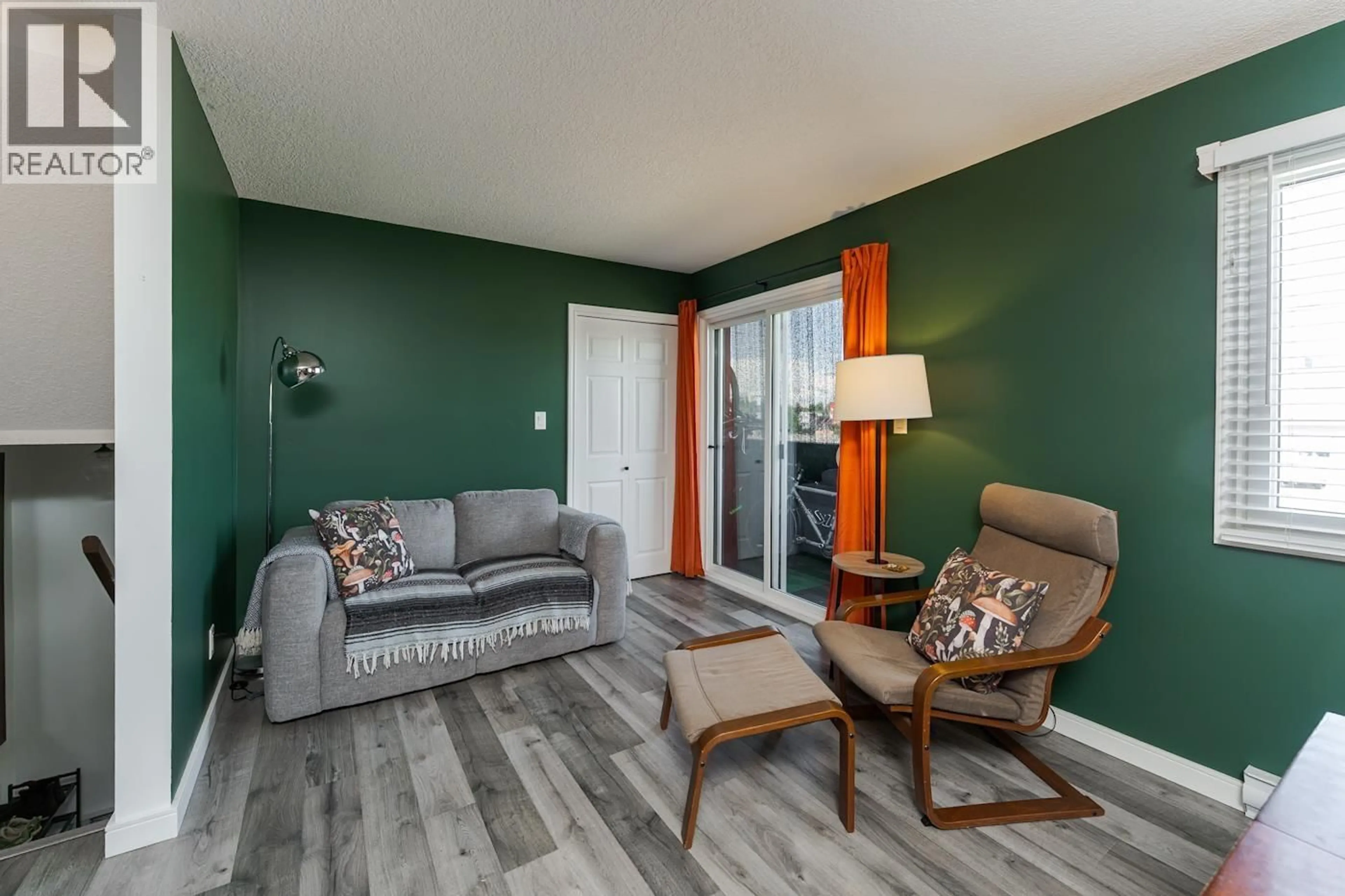 Living room with furniture, wood/laminate floor for 11 - 1012 CENTRAL STREET, Prince George British Columbia V2M3B9