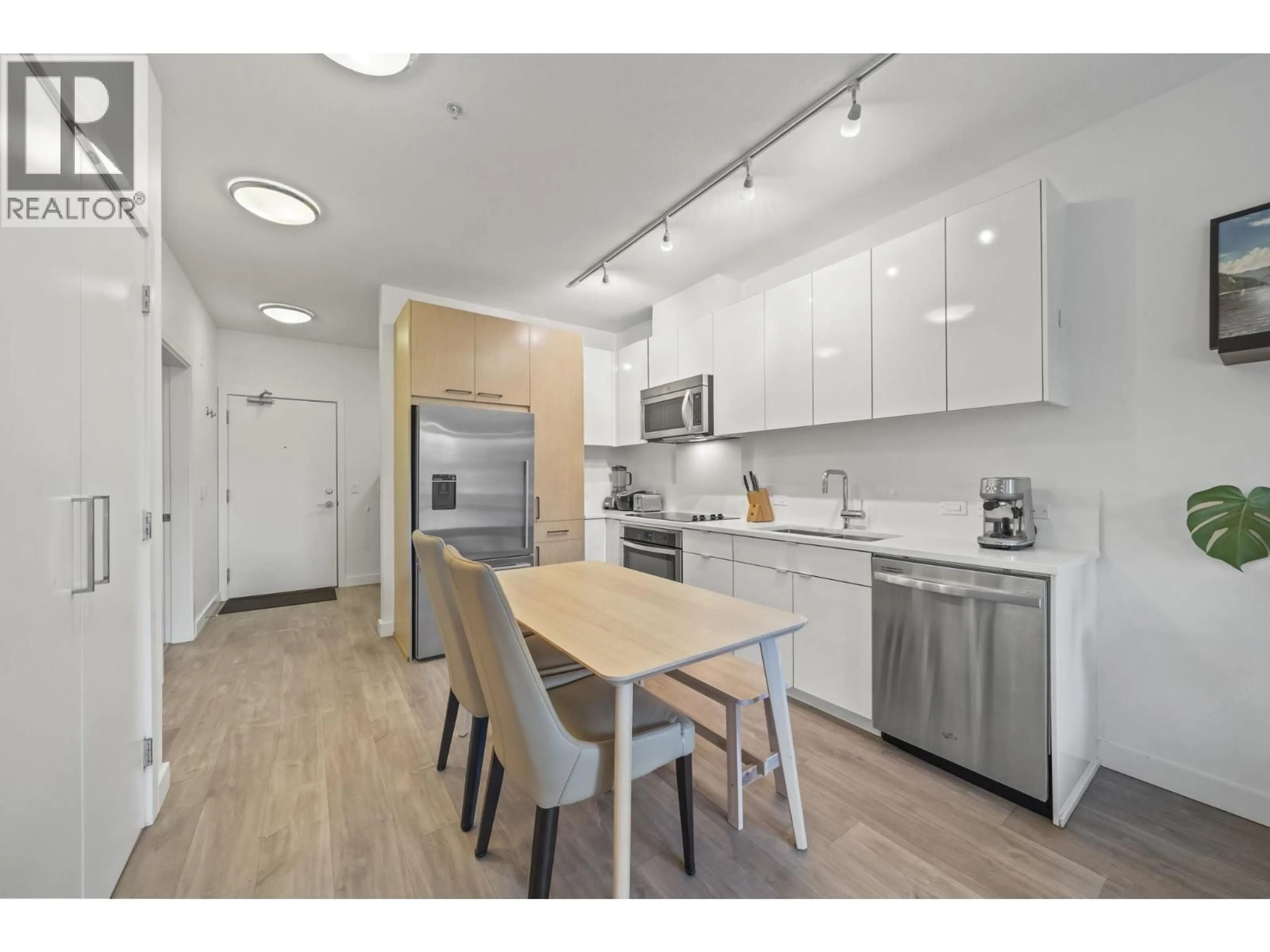Unknown for 214 - 1621 HAMILTON AVENUE, North Vancouver British Columbia V7P0B6