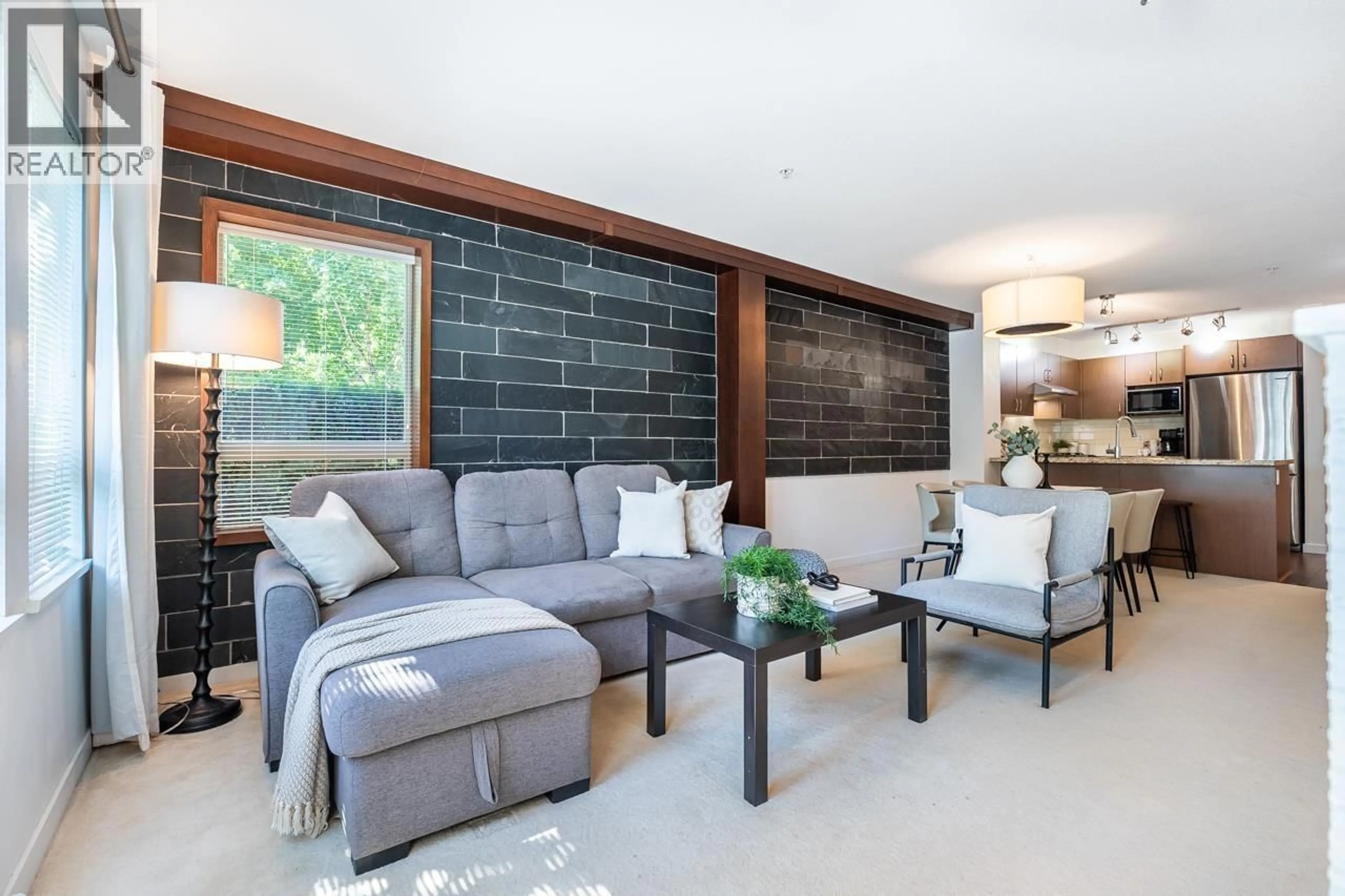Living room with furniture, unknown for 102 - 3097 LINCOLN AVENUE, Coquitlam British Columbia V3B0E3