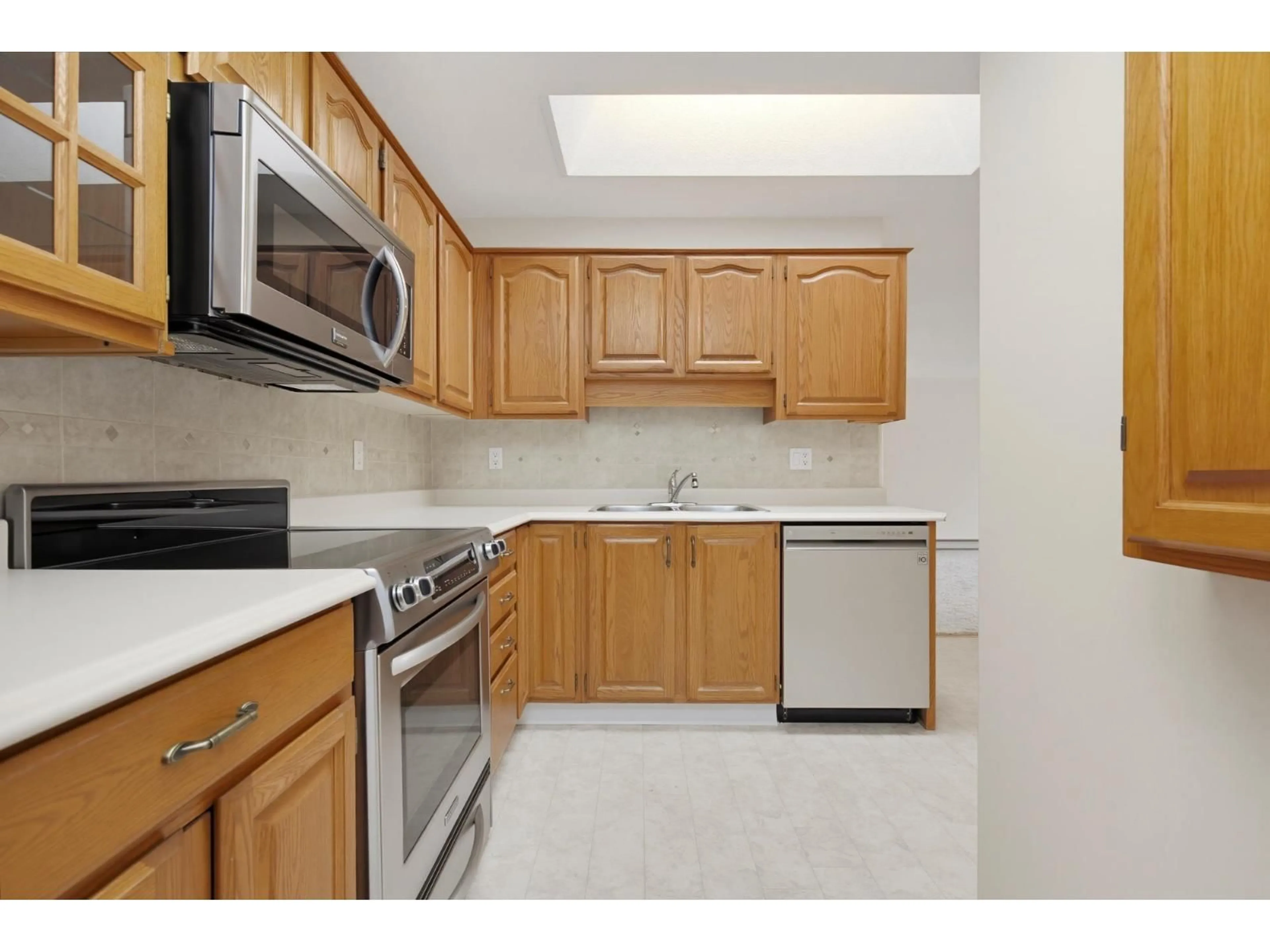 Standard kitchen, unknown for 310 - 8985 MARY STREET, Chilliwack British Columbia V2P4J4