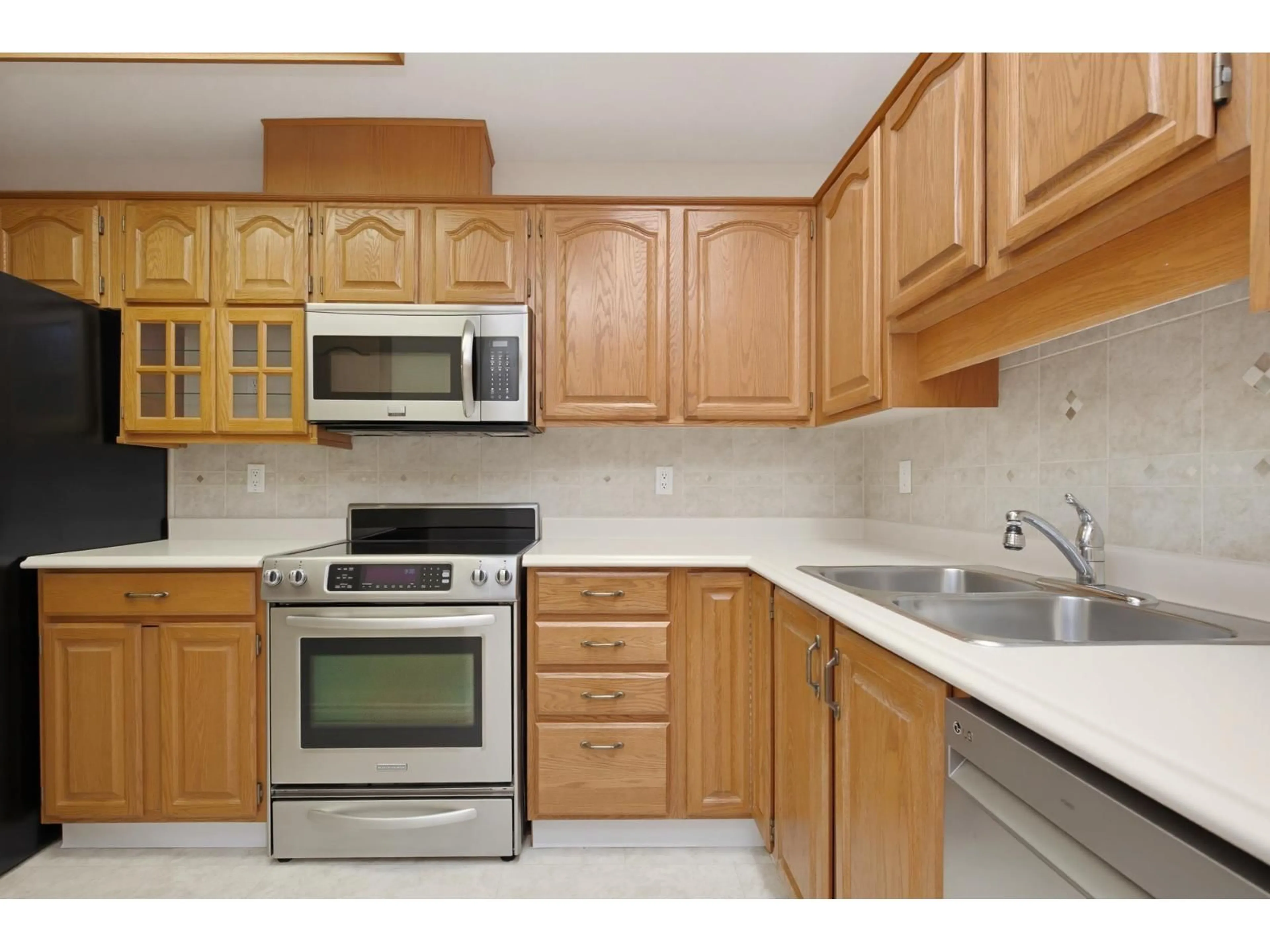 Standard kitchen, unknown for 310 - 8985 MARY STREET, Chilliwack British Columbia V2P4J4