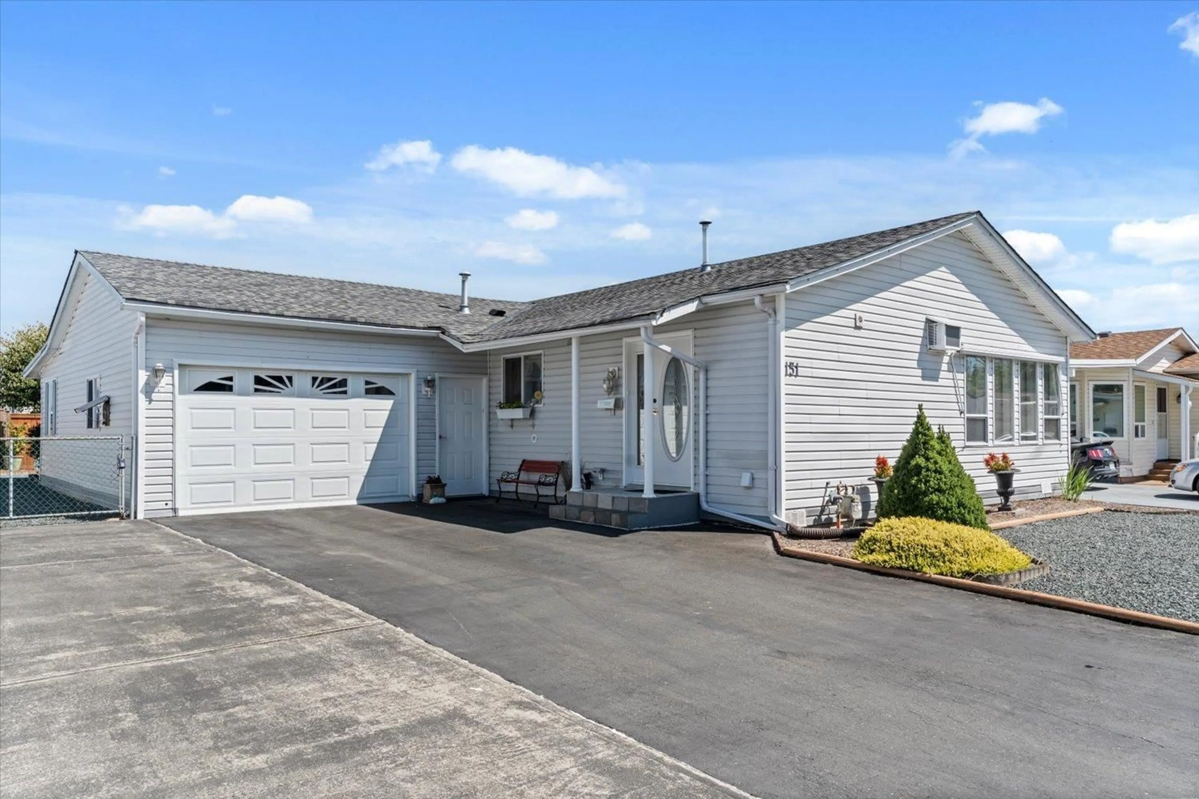 Home with vinyl exterior material, street for 151 - 9055 ASHWELL ROAD, Chilliwack British Columbia V2P7S6