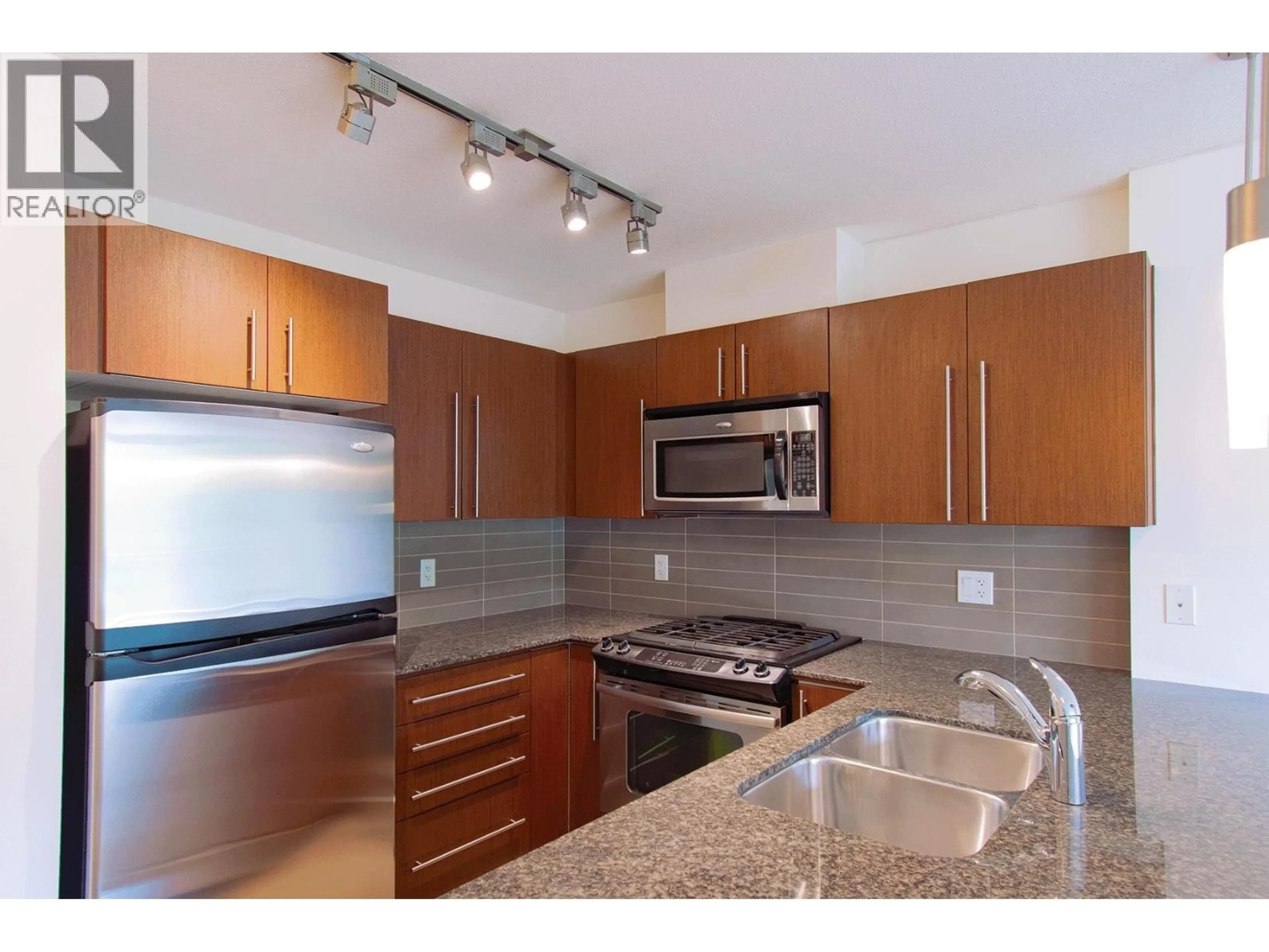 Standard kitchen, unknown for 905 - 4888 BRENTWOOD DRIVE, Burnaby British Columbia V5C0C6