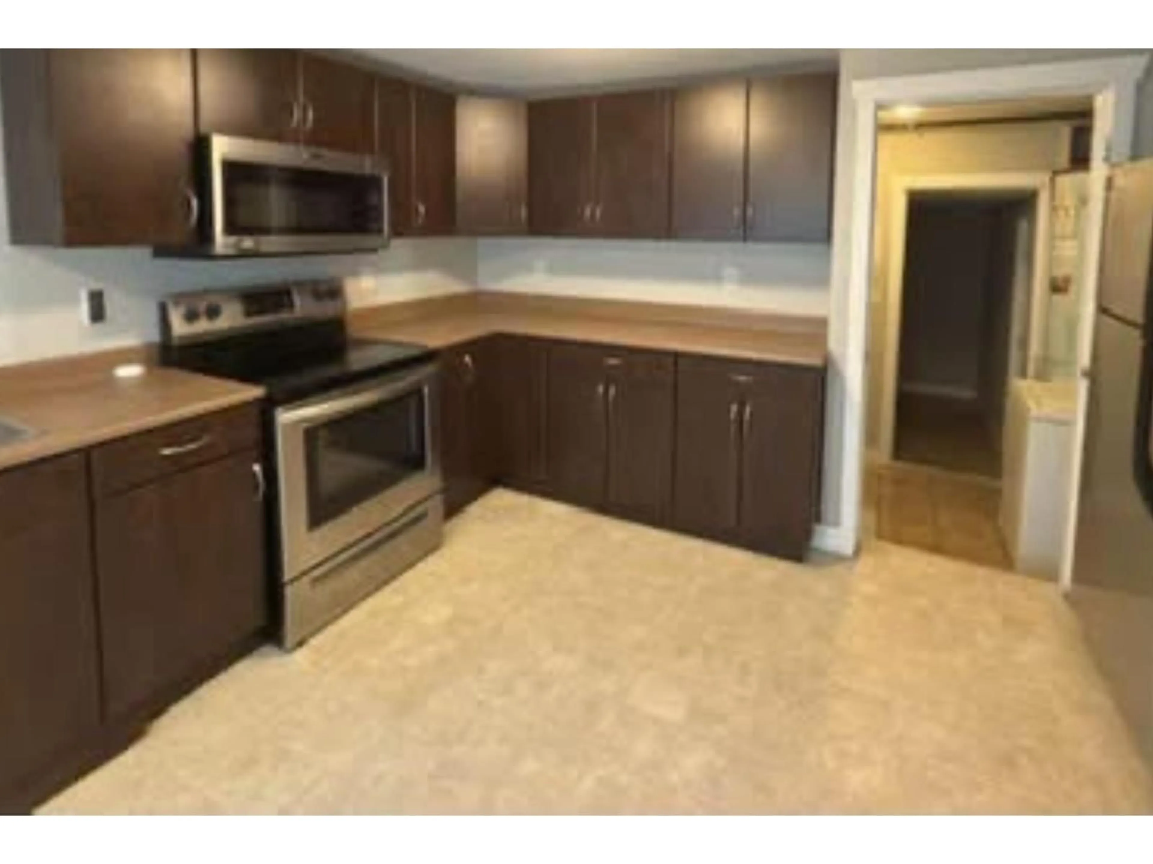 Standard kitchen, unknown for 45593 KIPP AVENUE, Chilliwack British Columbia V2P1Z1