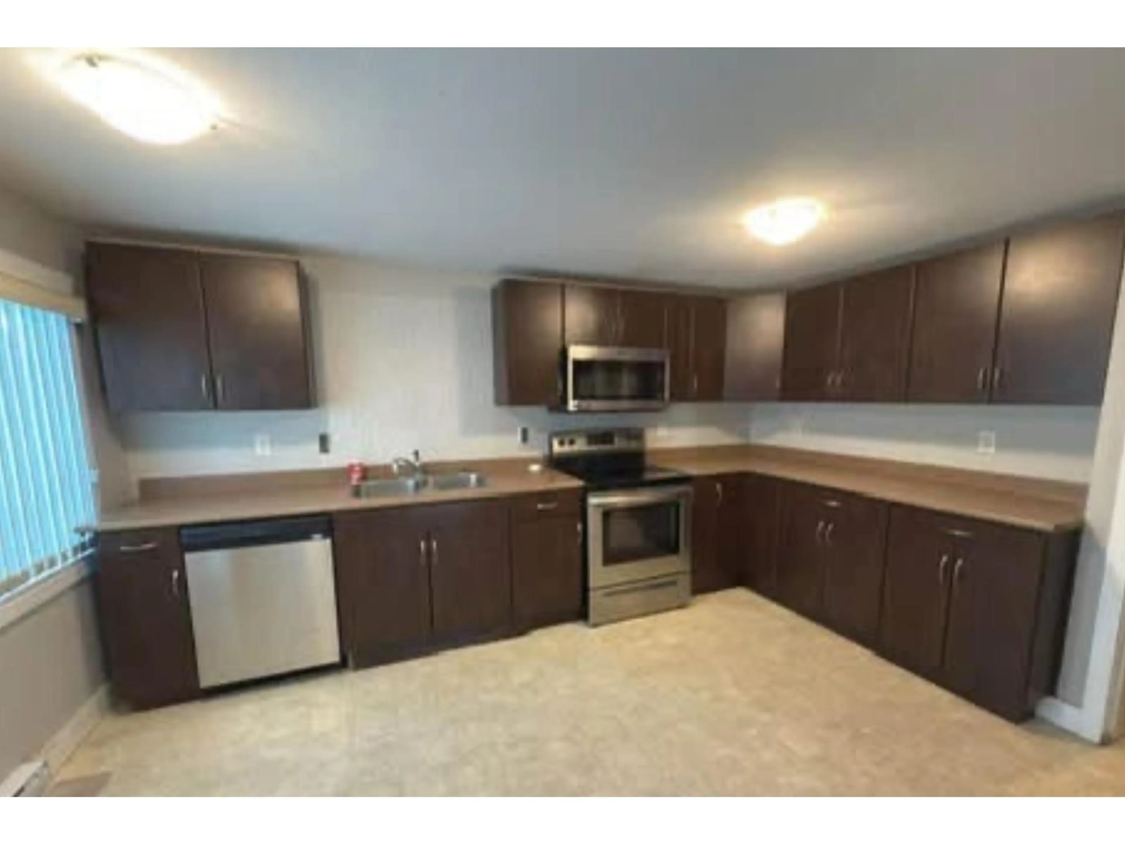 Standard kitchen, unknown for 45593 KIPP AVENUE, Chilliwack British Columbia V2P1Z1