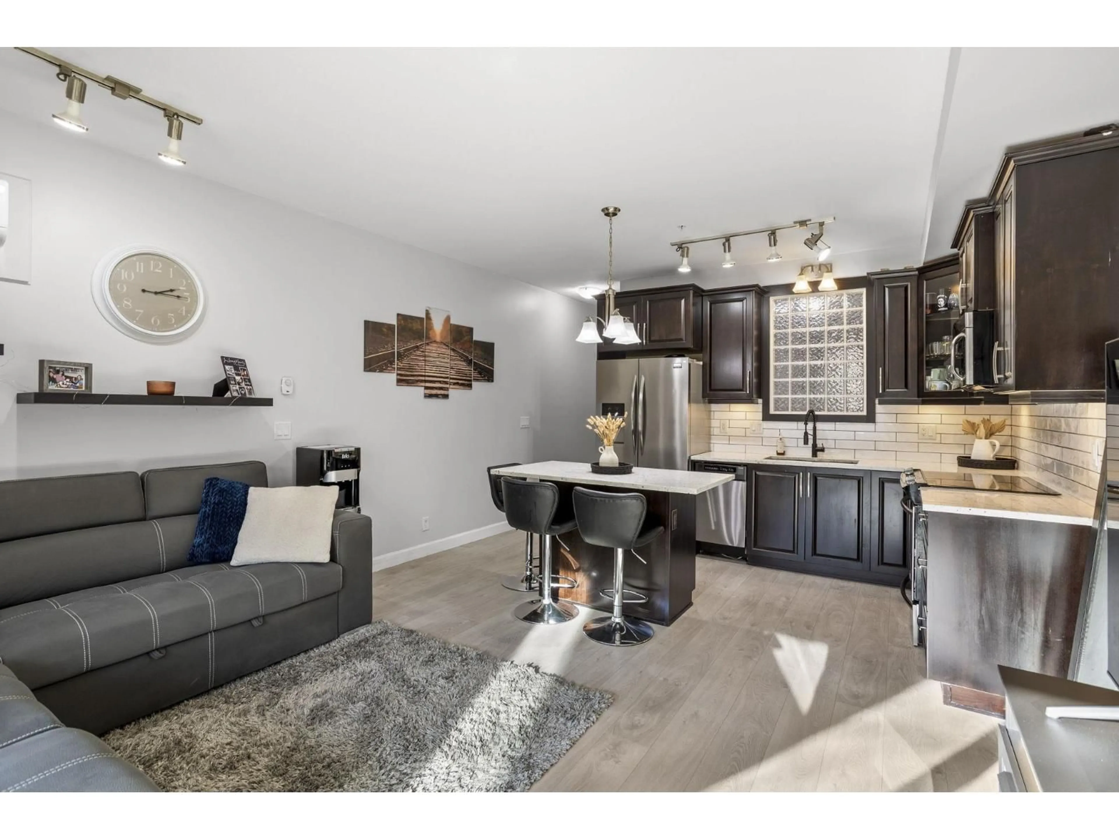 Open concept kitchen, unknown for 253 - 8258 207A STREET, Langley British Columbia V2Y0M5
