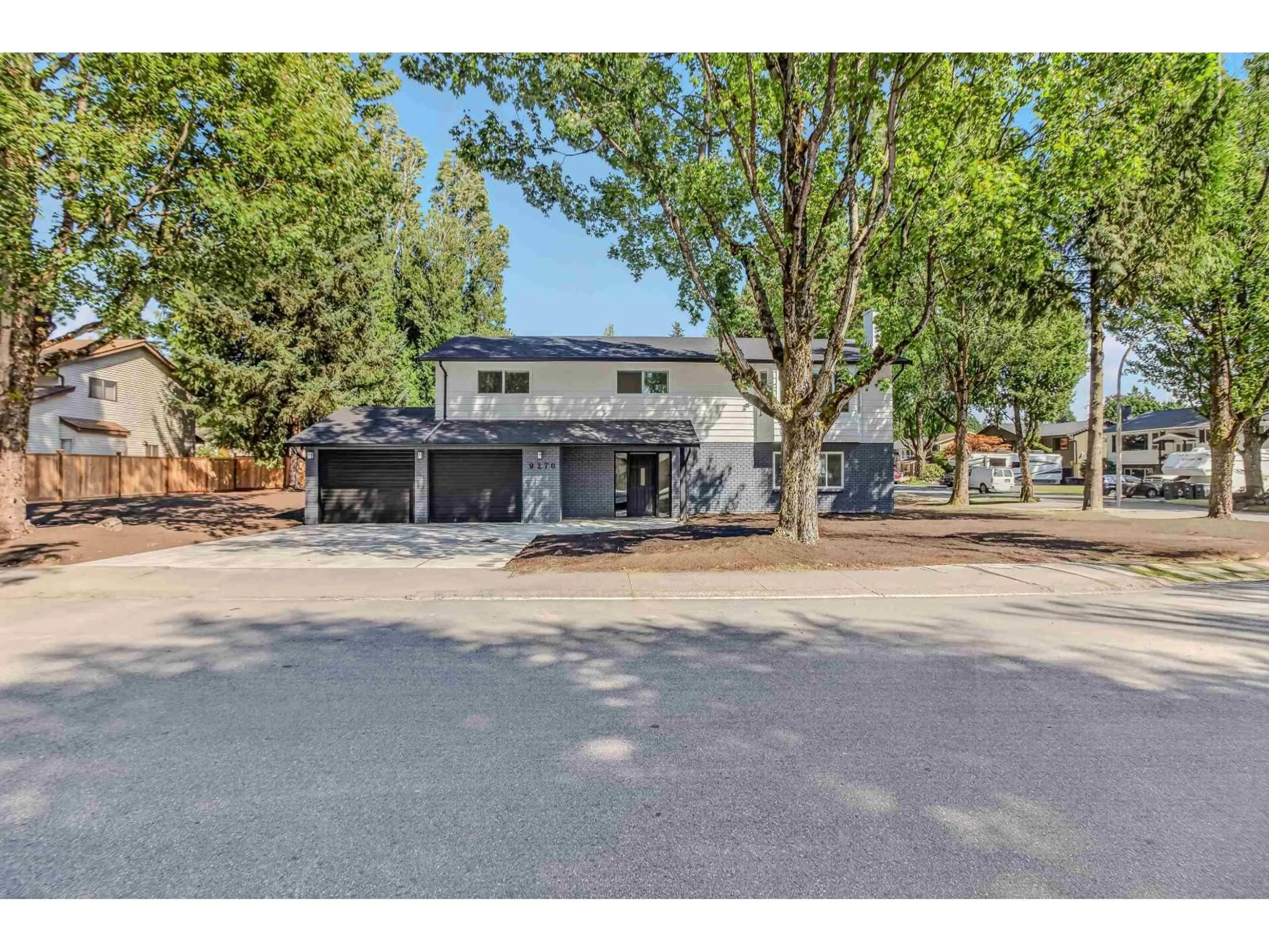 Unknown for 9270 149 STREET, Surrey British Columbia V3R7B3