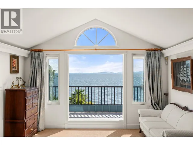 882 TSAWWASSEN BEACH ROAD, Tsawwassen