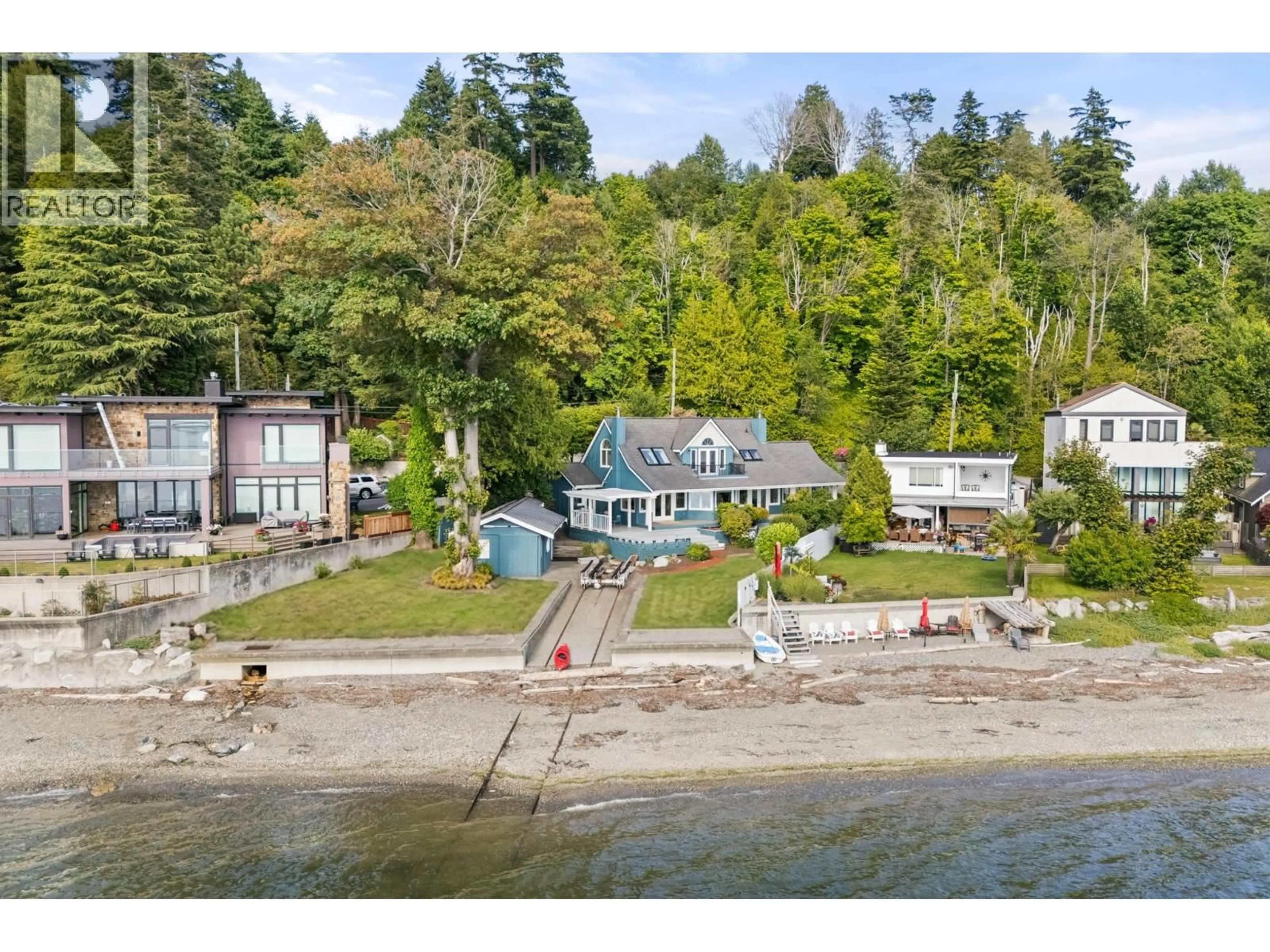 A pic from outside/outdoor area/front of a property/back of a property/a pic from drone, water/lake/river/ocean view for 882 TSAWWASSEN BEACH ROAD, Tsawwassen British Columbia V4M2J3
