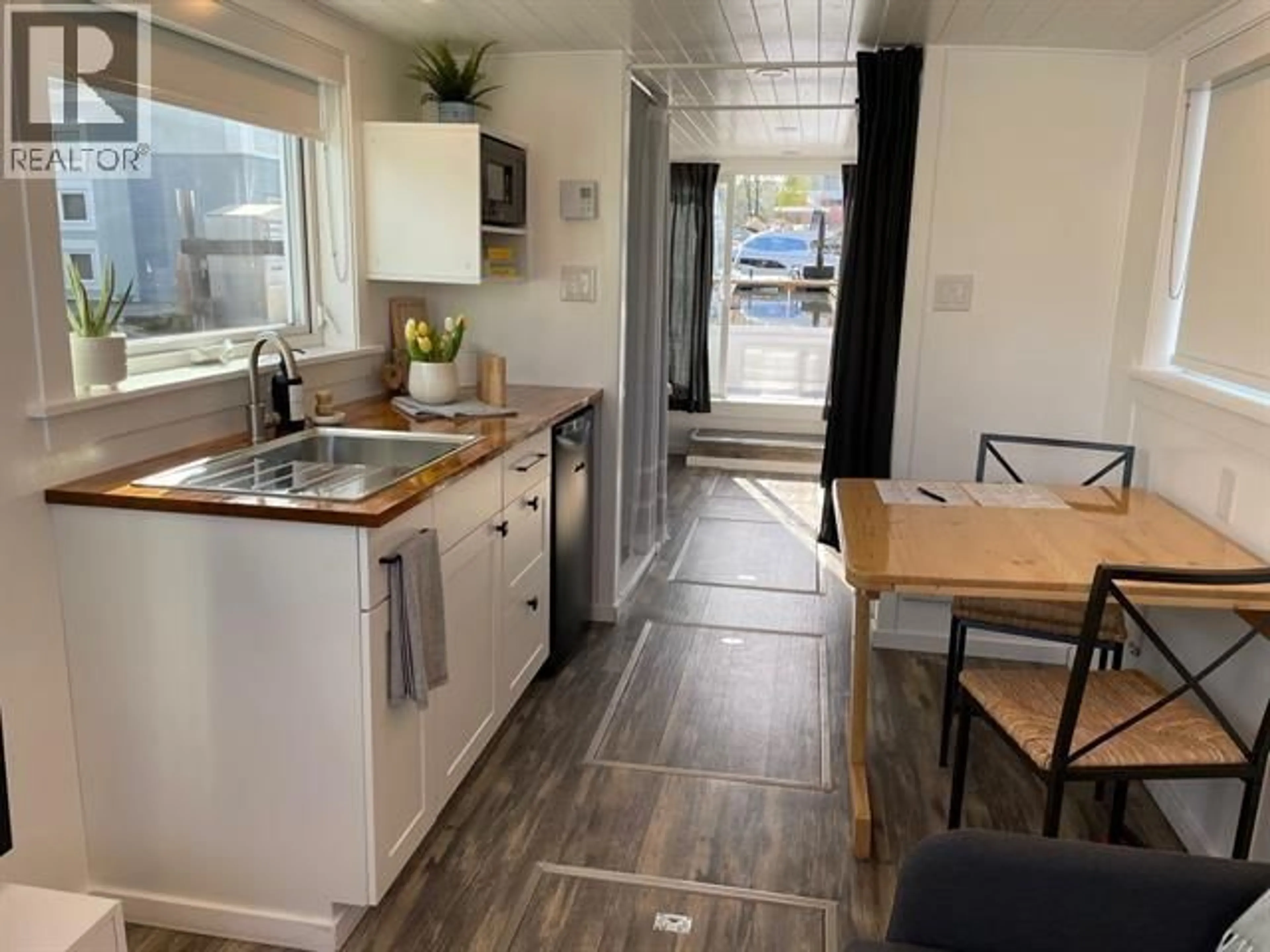 Standard kitchen, unknown for A07 - 415 ESPLANADE, North Vancouver British Columbia V7L0B5