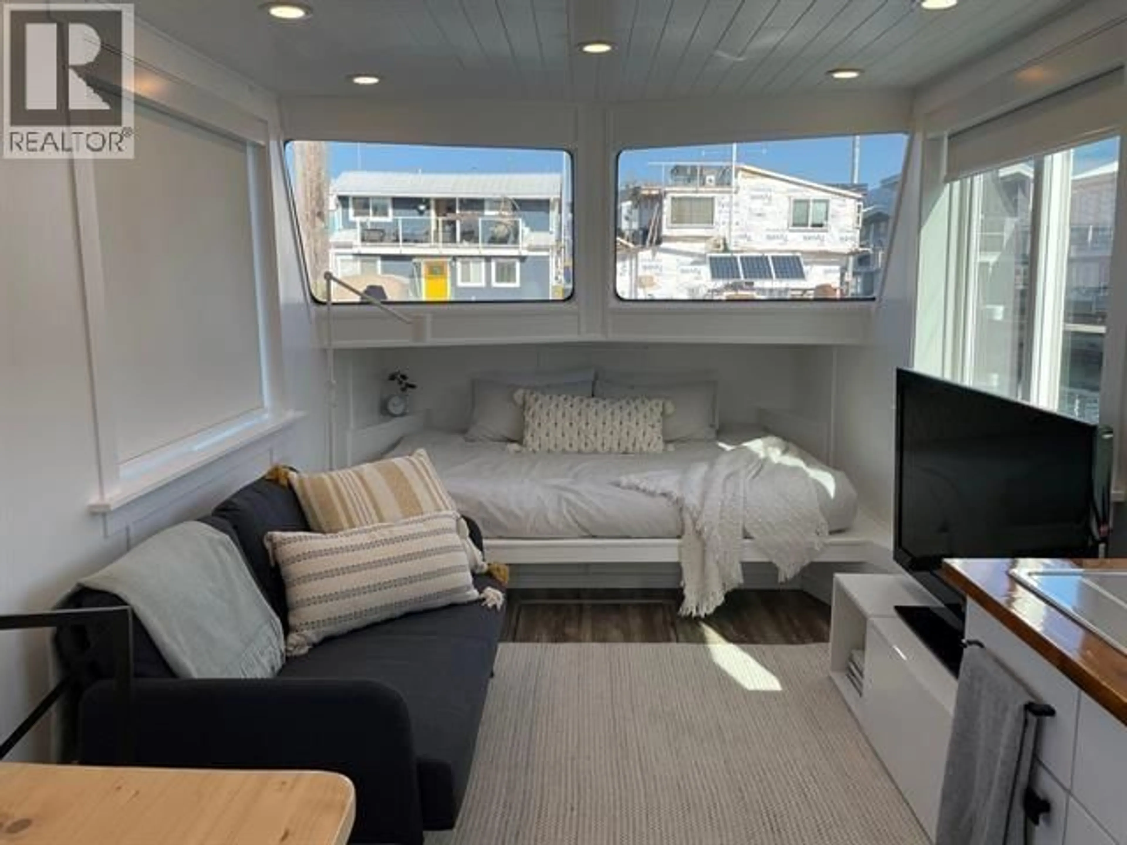 A pic of a room for A07 - 415 ESPLANADE, North Vancouver British Columbia V7L0B5