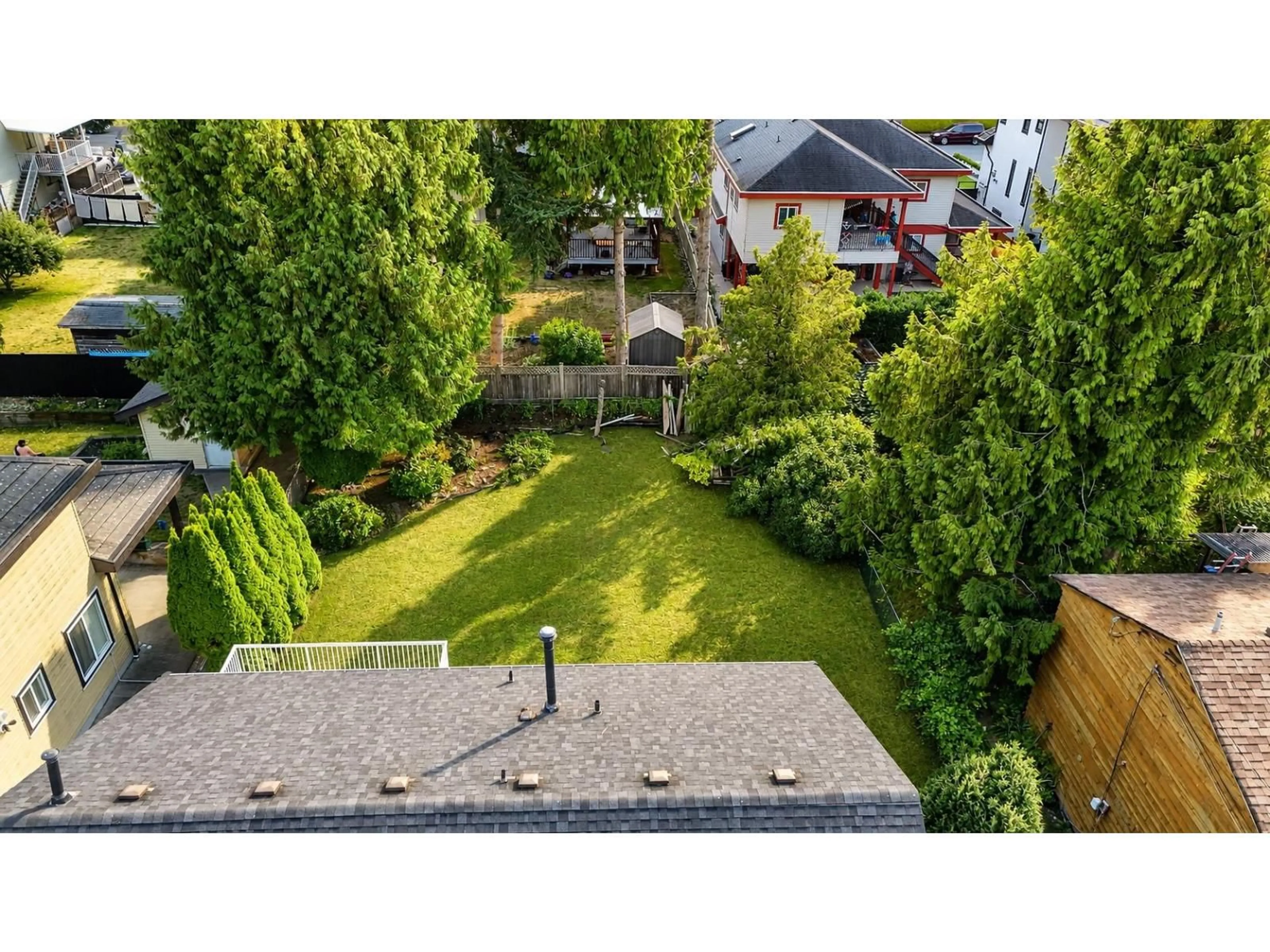 A pic from outside/outdoor area/front of a property/back of a property/a pic from drone, street for 6331 129A STREET, Surrey British Columbia V3X1R9