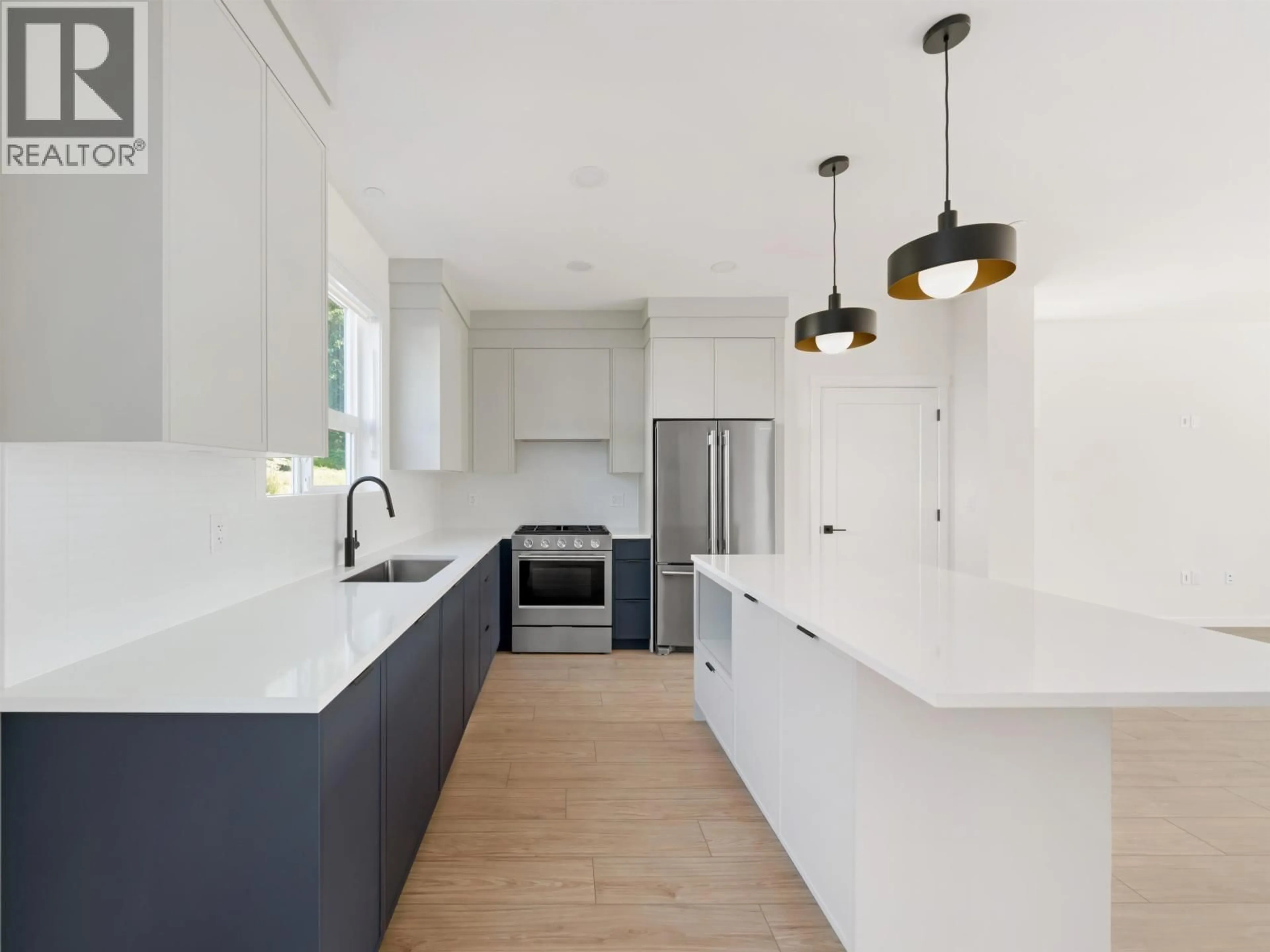 Contemporary kitchen, unknown for 11020 250A AVENUE, Maple Ridge British Columbia V2W1Z6