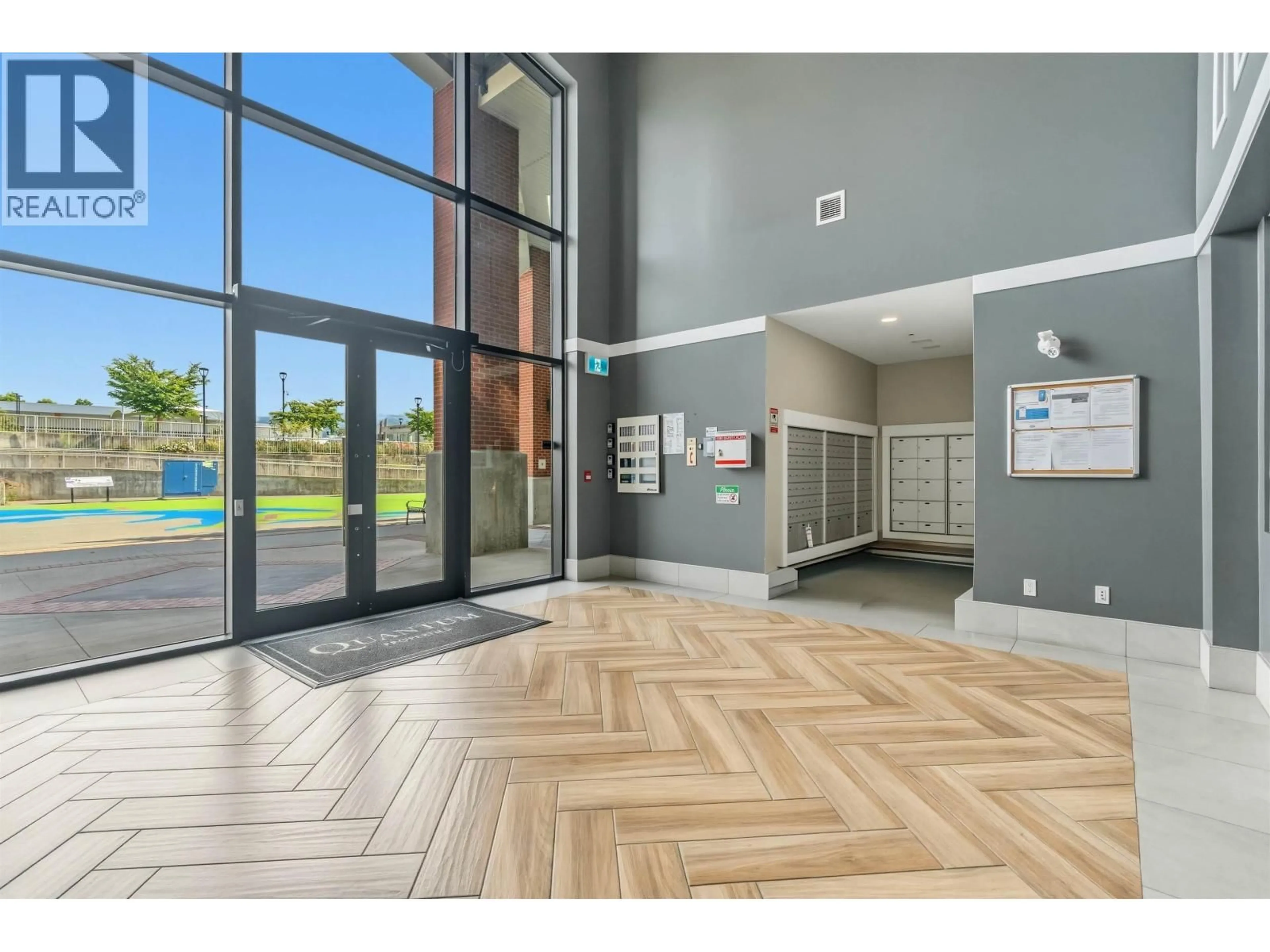 Indoor foyer for 3320 - 2180 KELLY AVENUE, Port Coquitlam British Columbia V3C0S4