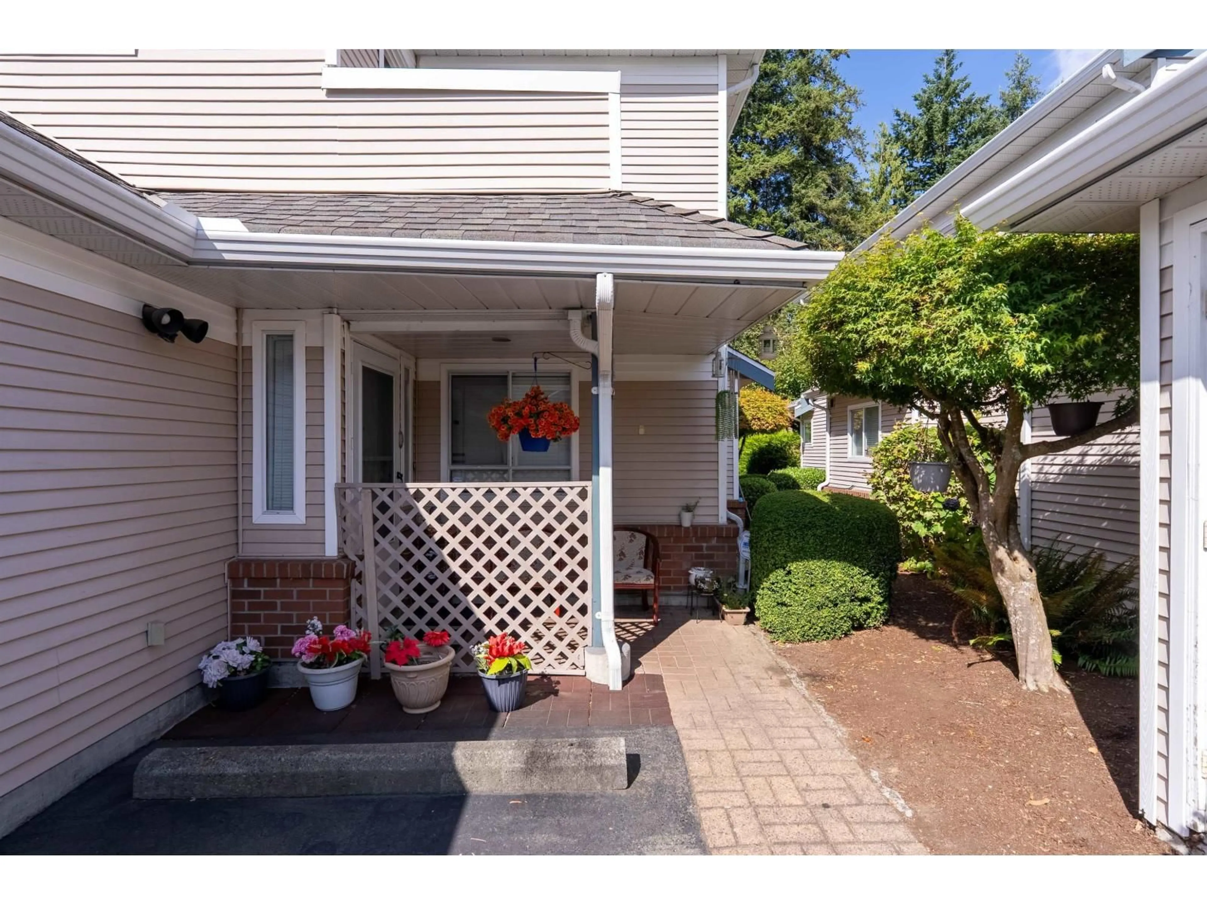 Patio, street for 130 - 14154 103 AVENUE, Surrey British Columbia V3T4Z6